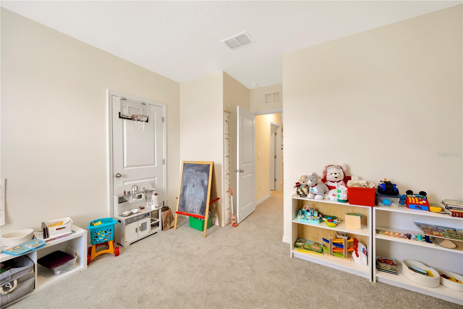 5674 BANBURY RIDGE RUN, WESLEY CHAPEL, FL, 33545