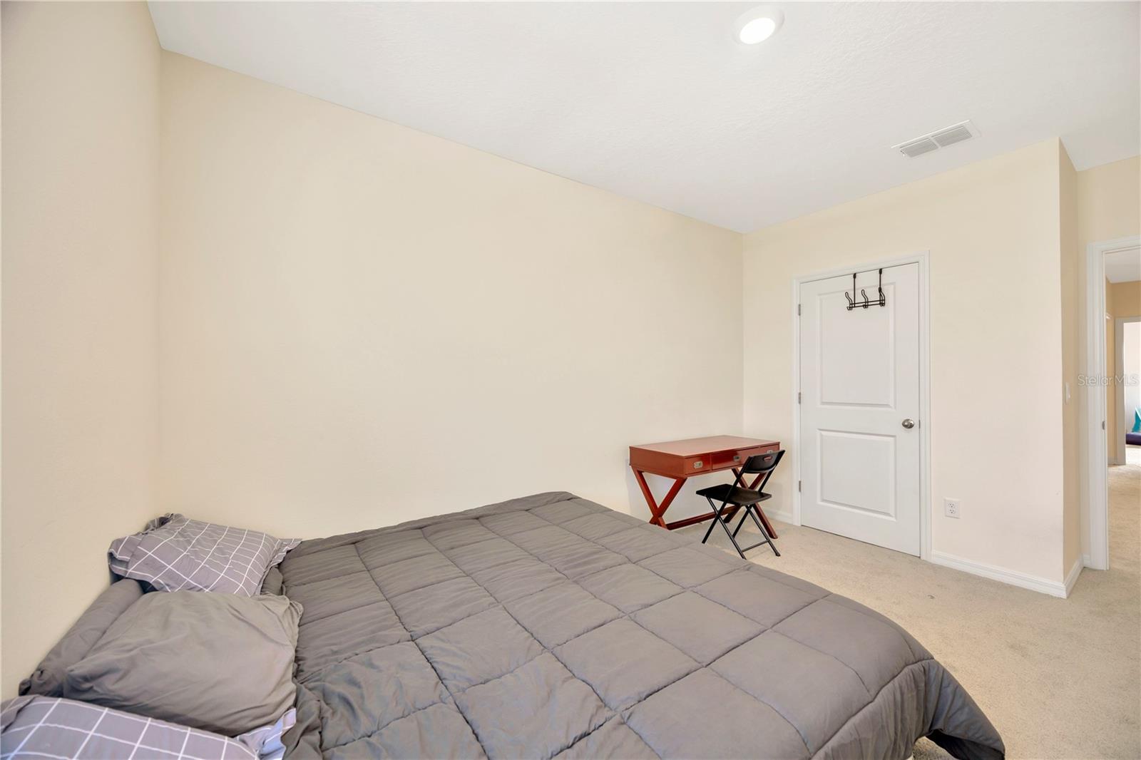 5674 BANBURY RIDGE RUN, WESLEY CHAPEL, FL, 33545