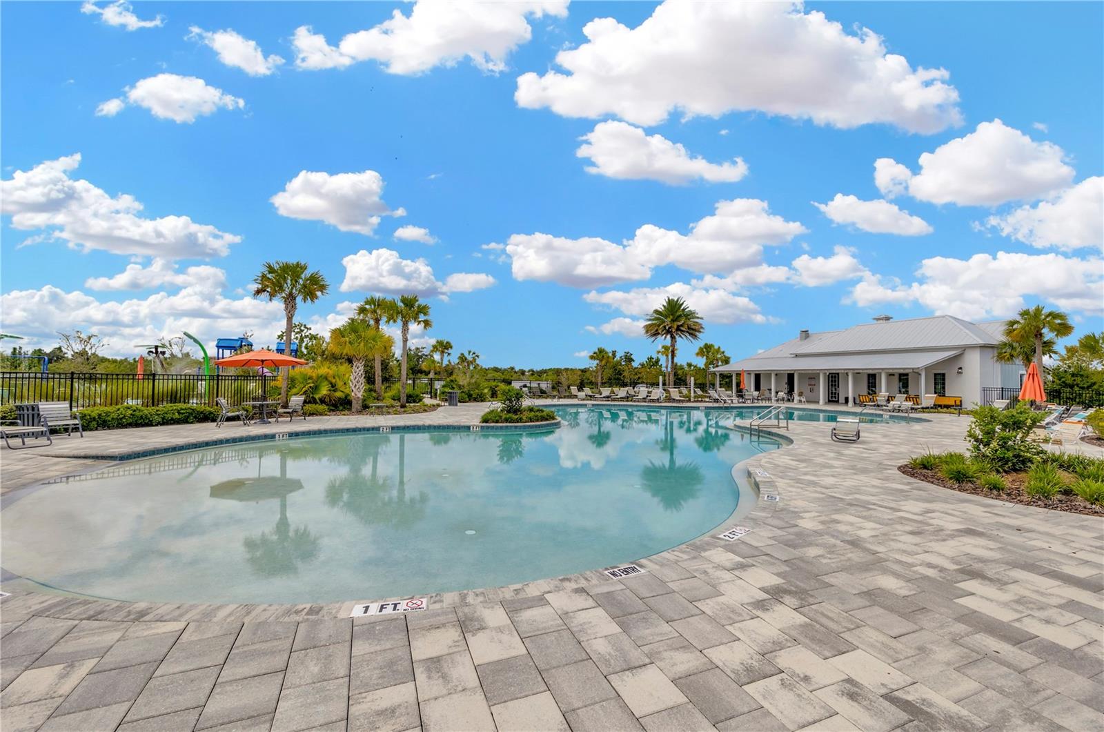 5674 BANBURY RIDGE RUN, WESLEY CHAPEL, FL, 33545
