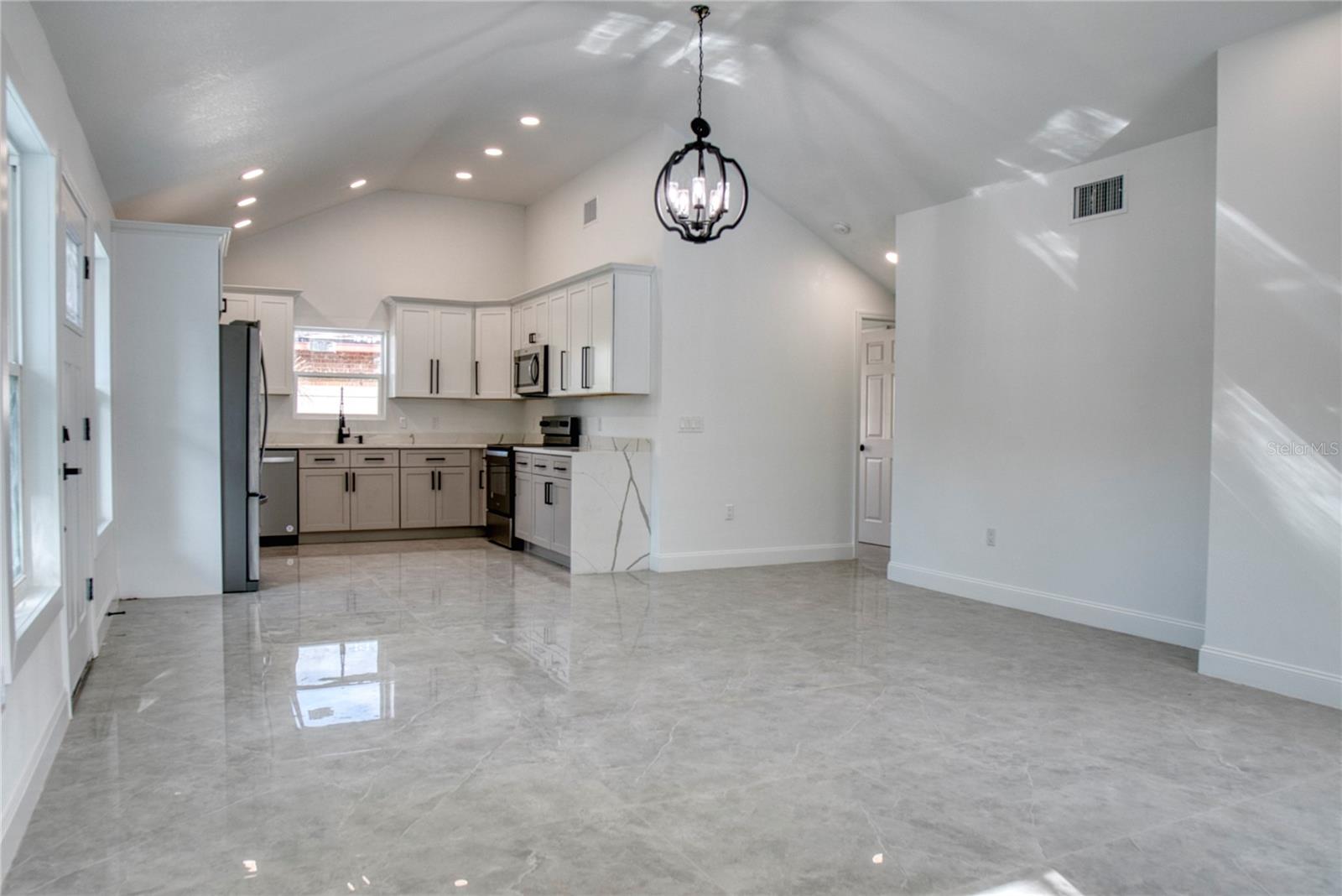 160 BOB THOMAS CIR, SANFORD, FL, 32771