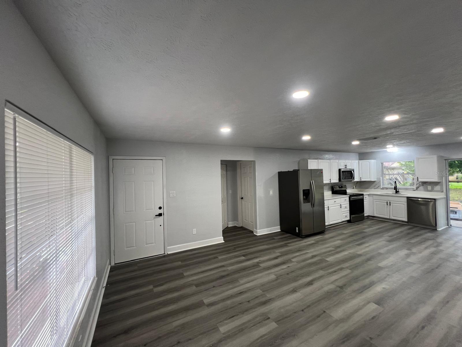 504 MAYDELL DR, TAMPA, FL, 33619