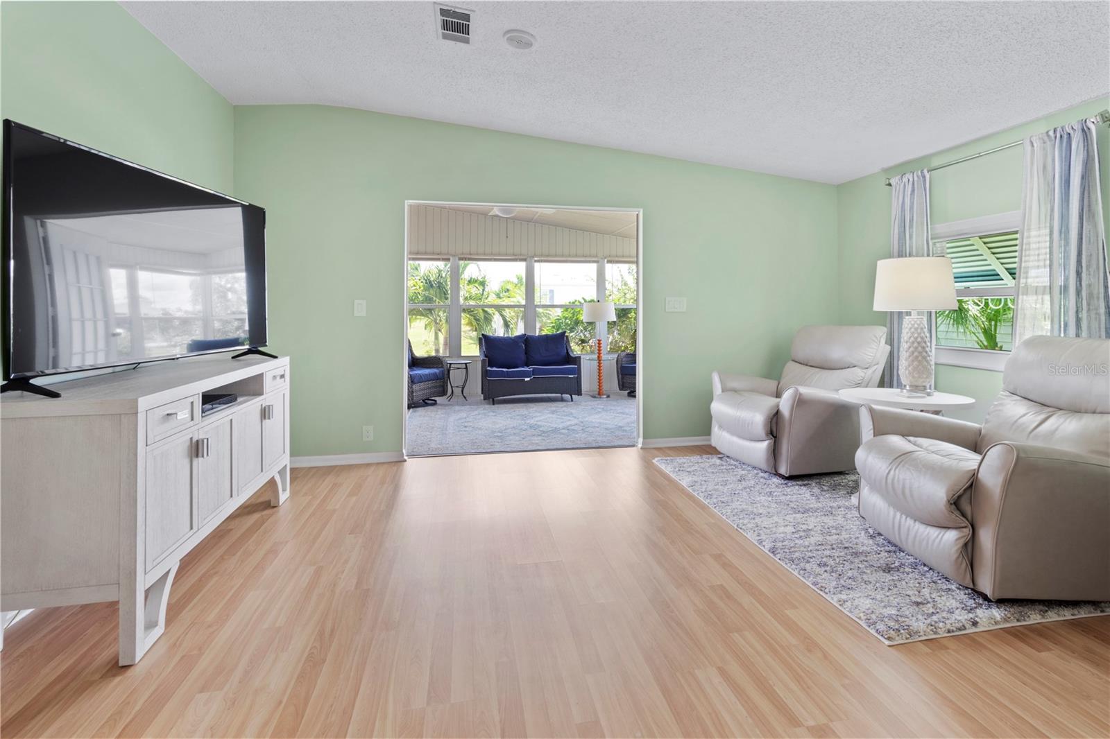 136 HUMMINGBIRD AVE, ELLENTON, FL, 34222