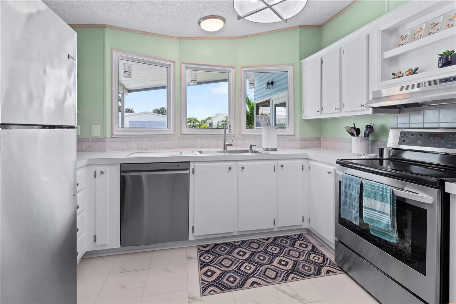 136 HUMMINGBIRD AVE, ELLENTON, FL, 34222