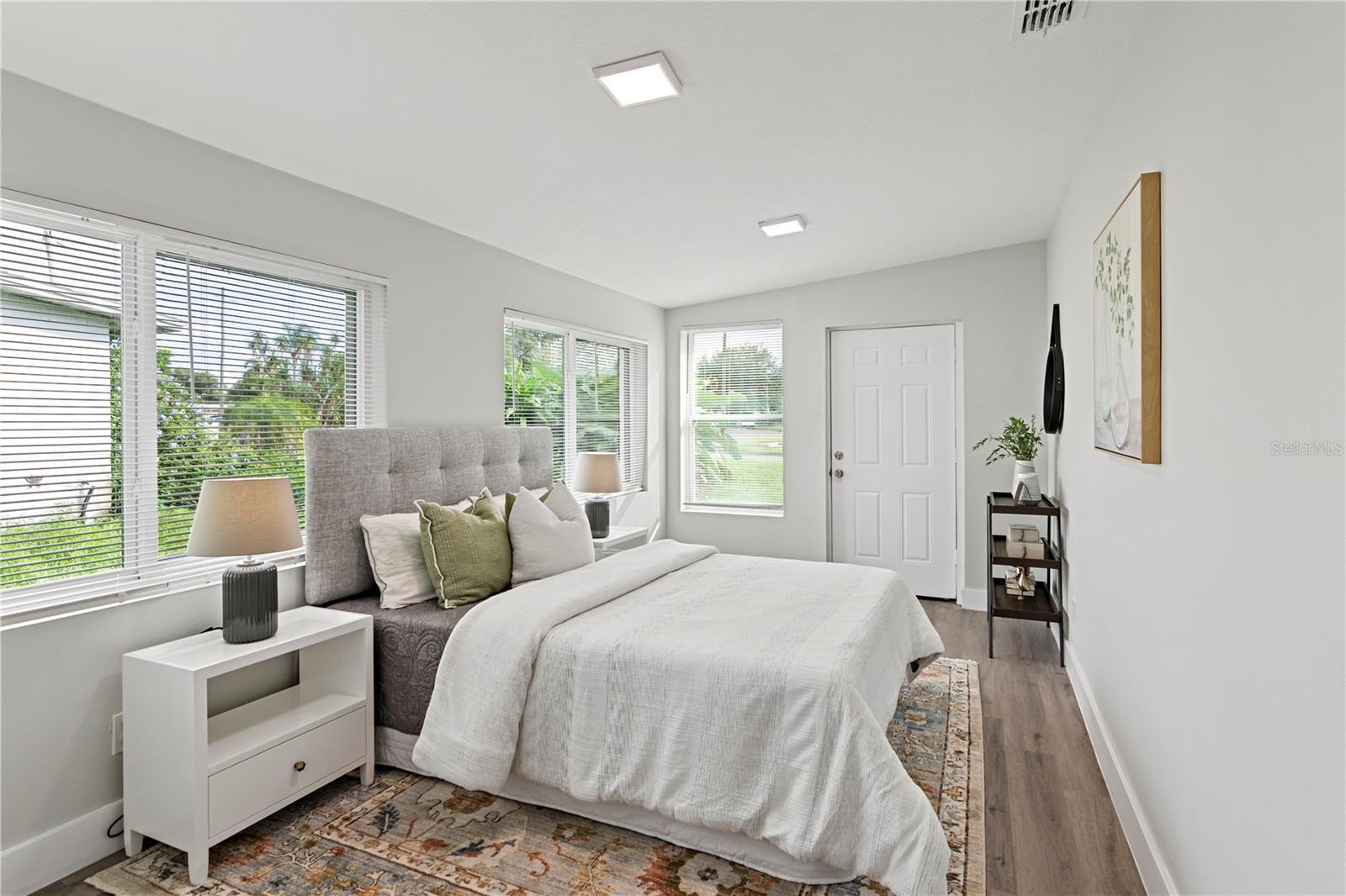 5819 COLCHESTER DR, ORLANDO, FL, 32812