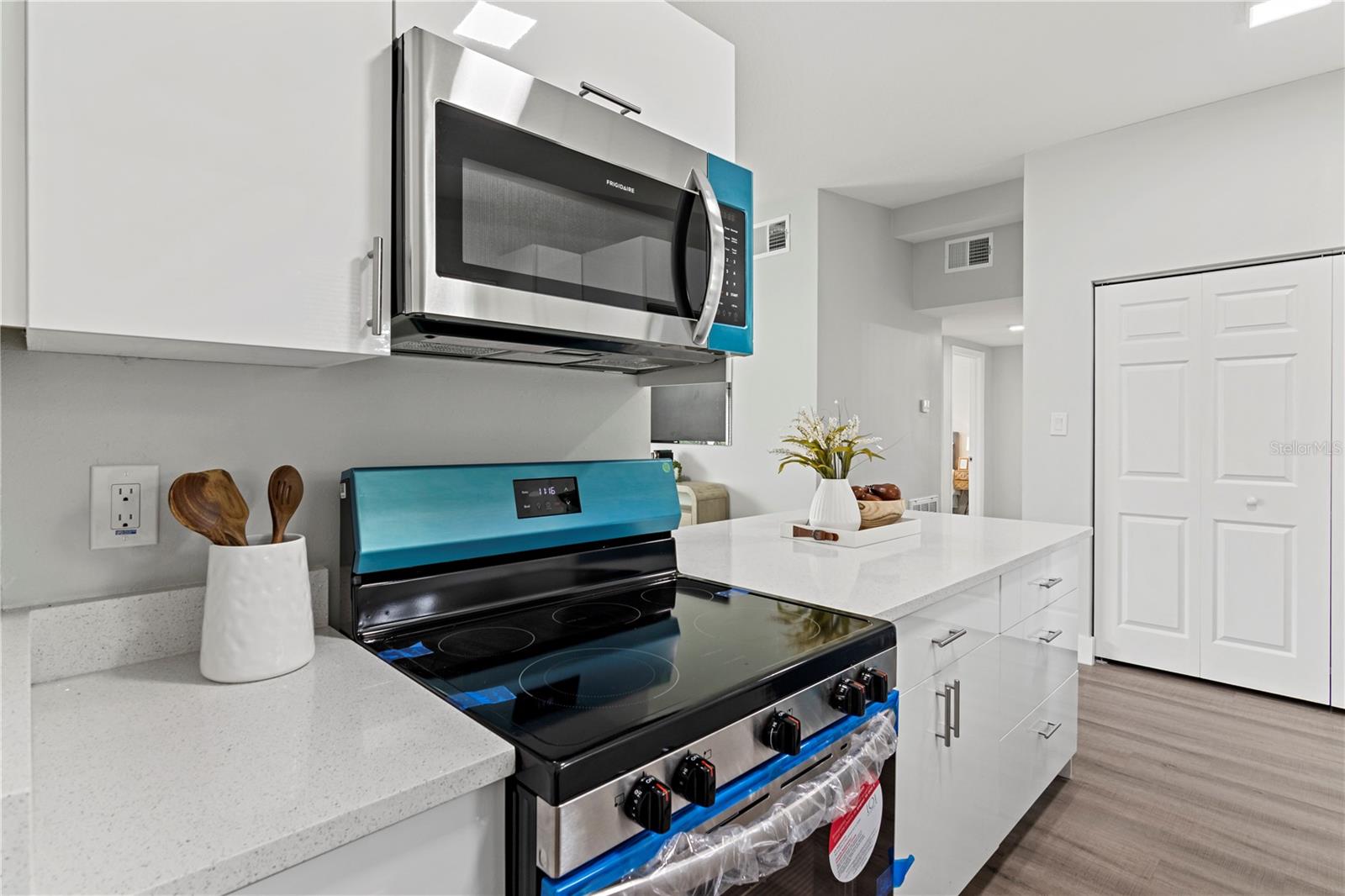 5819 COLCHESTER DR, ORLANDO, FL, 32812