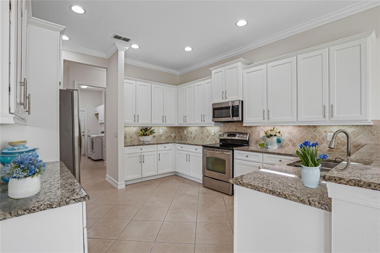 4963 SAPPHIRE SOUND DR, WIMAUMA, FL, 33598