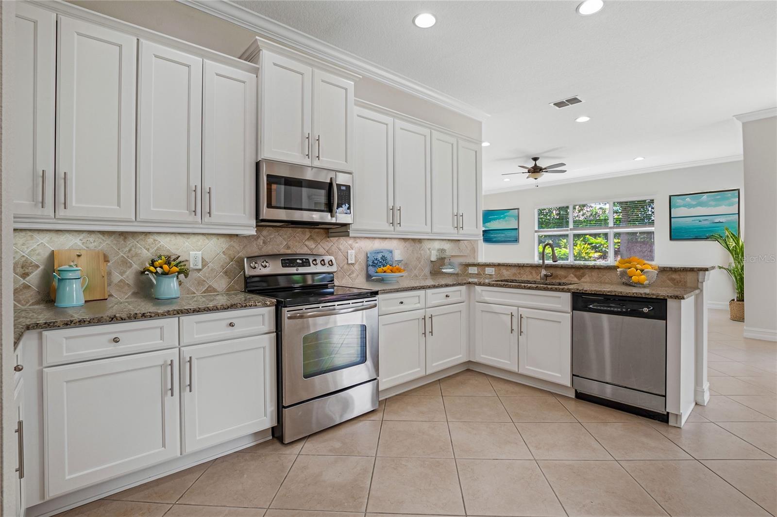 4963 SAPPHIRE SOUND DR, WIMAUMA, FL, 33598