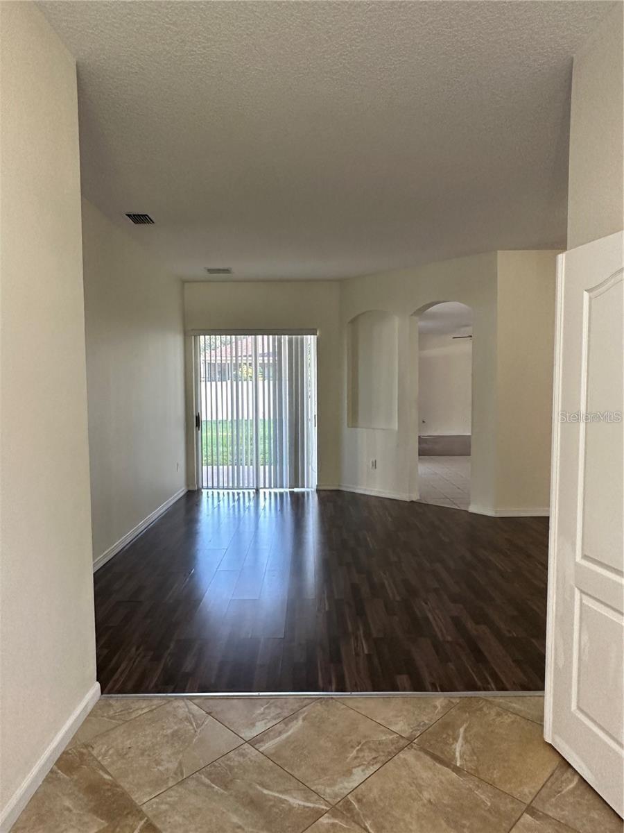 2012 HEARTLAND CIR, VALRICO, FL, 33594