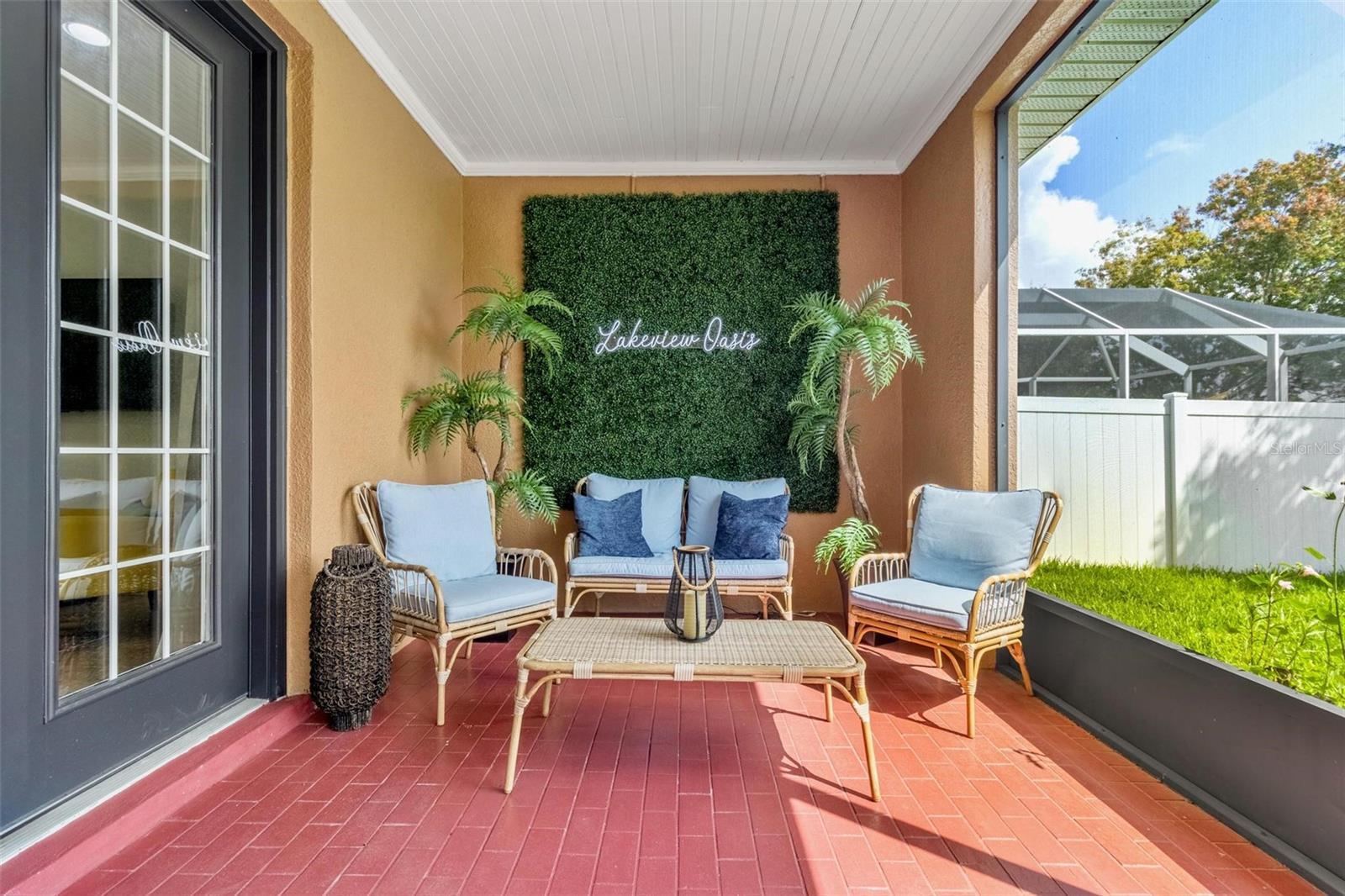11302 SOUTHWIND LAKE DR, GIBSONTON, FL, 33534
