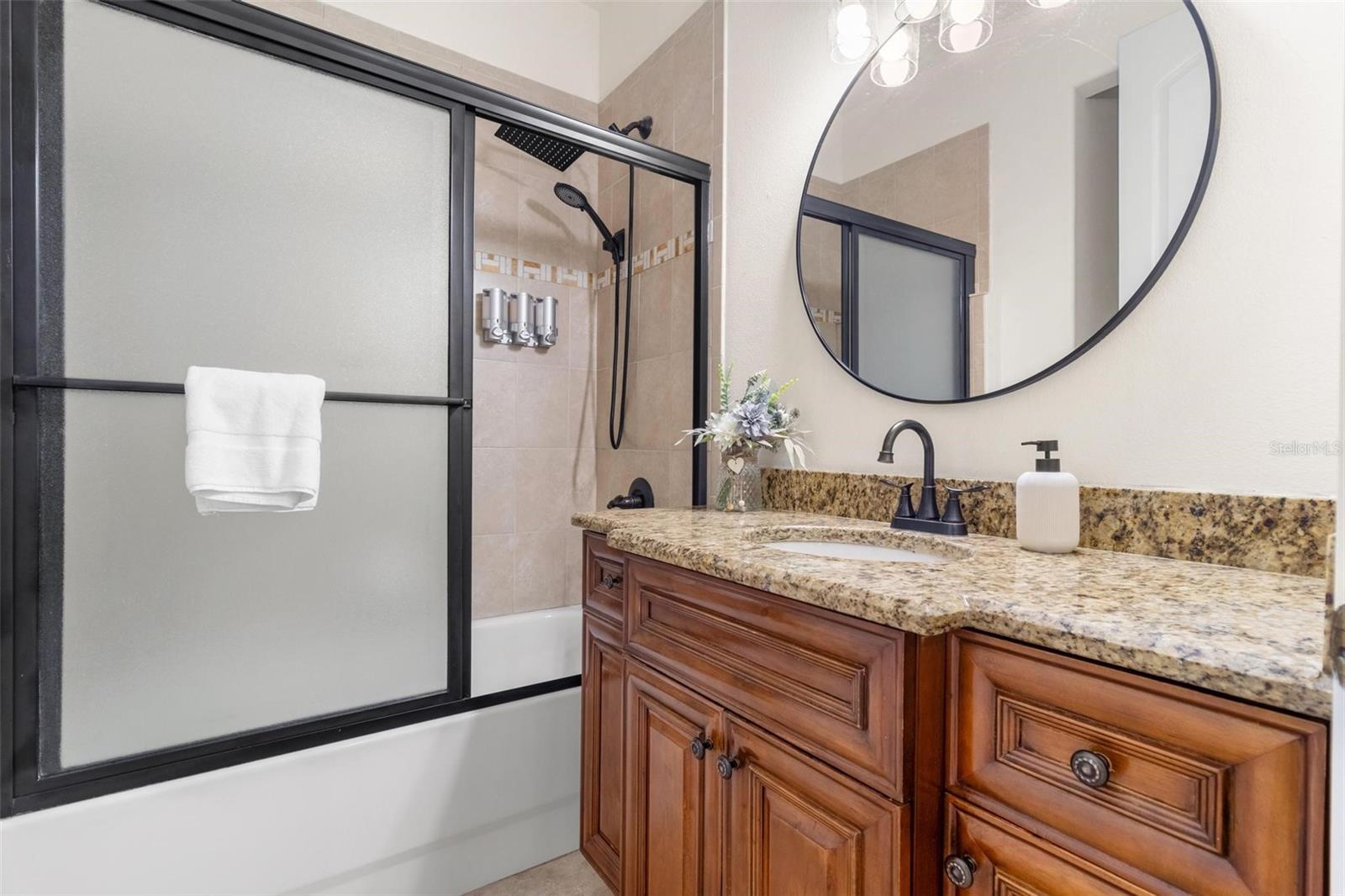11302 SOUTHWIND LAKE DR, GIBSONTON, FL, 33534