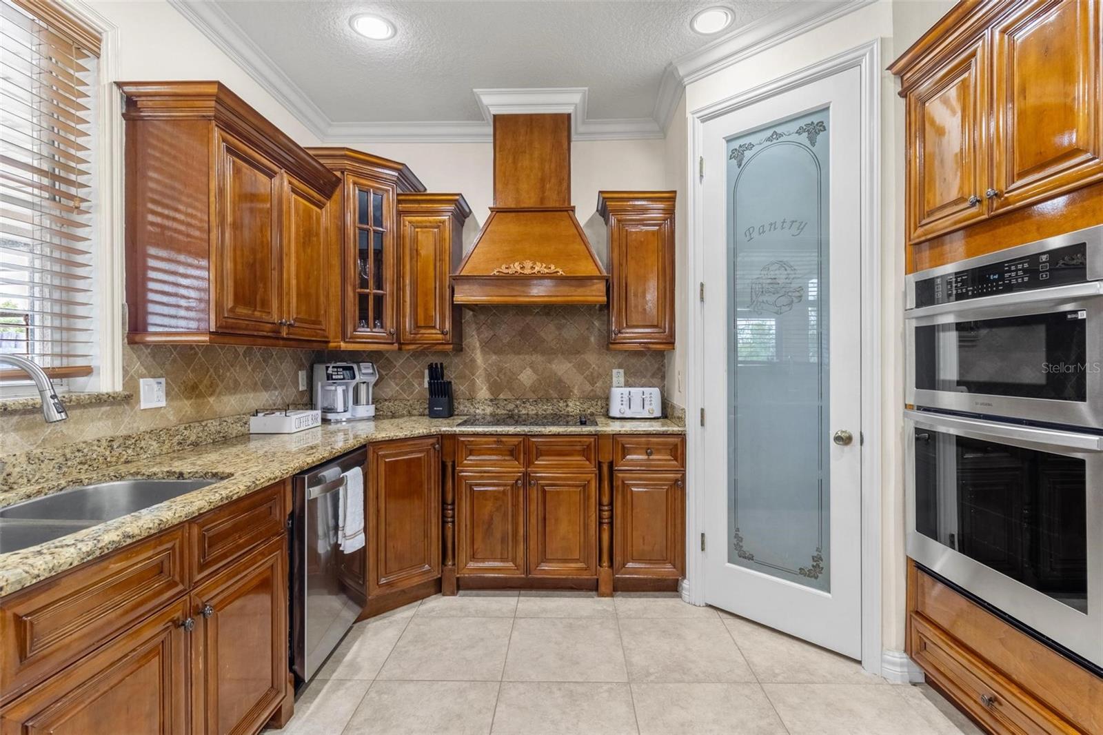 11302 SOUTHWIND LAKE DR, GIBSONTON, FL, 33534
