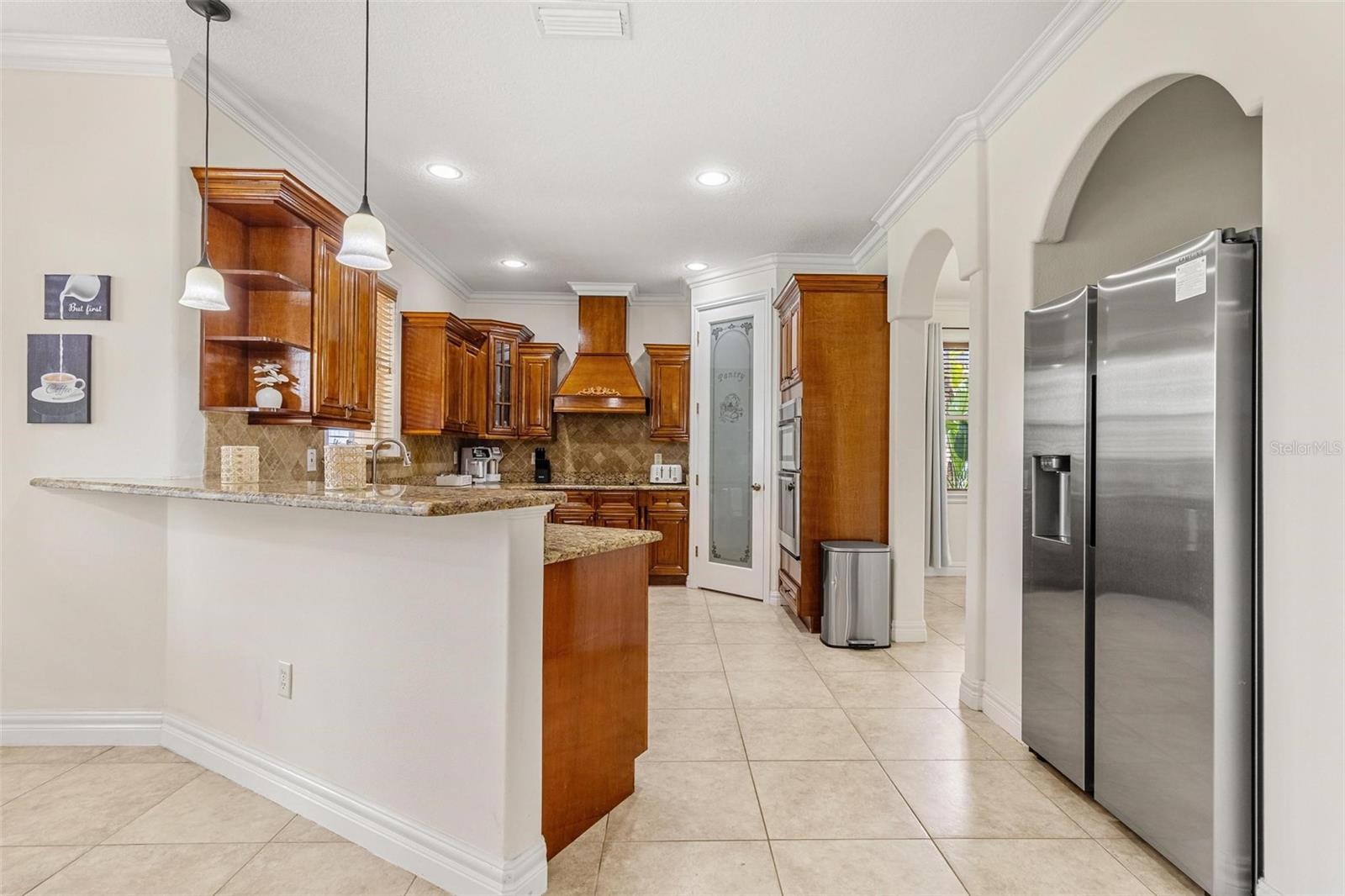 11302 SOUTHWIND LAKE DR, GIBSONTON, FL, 33534