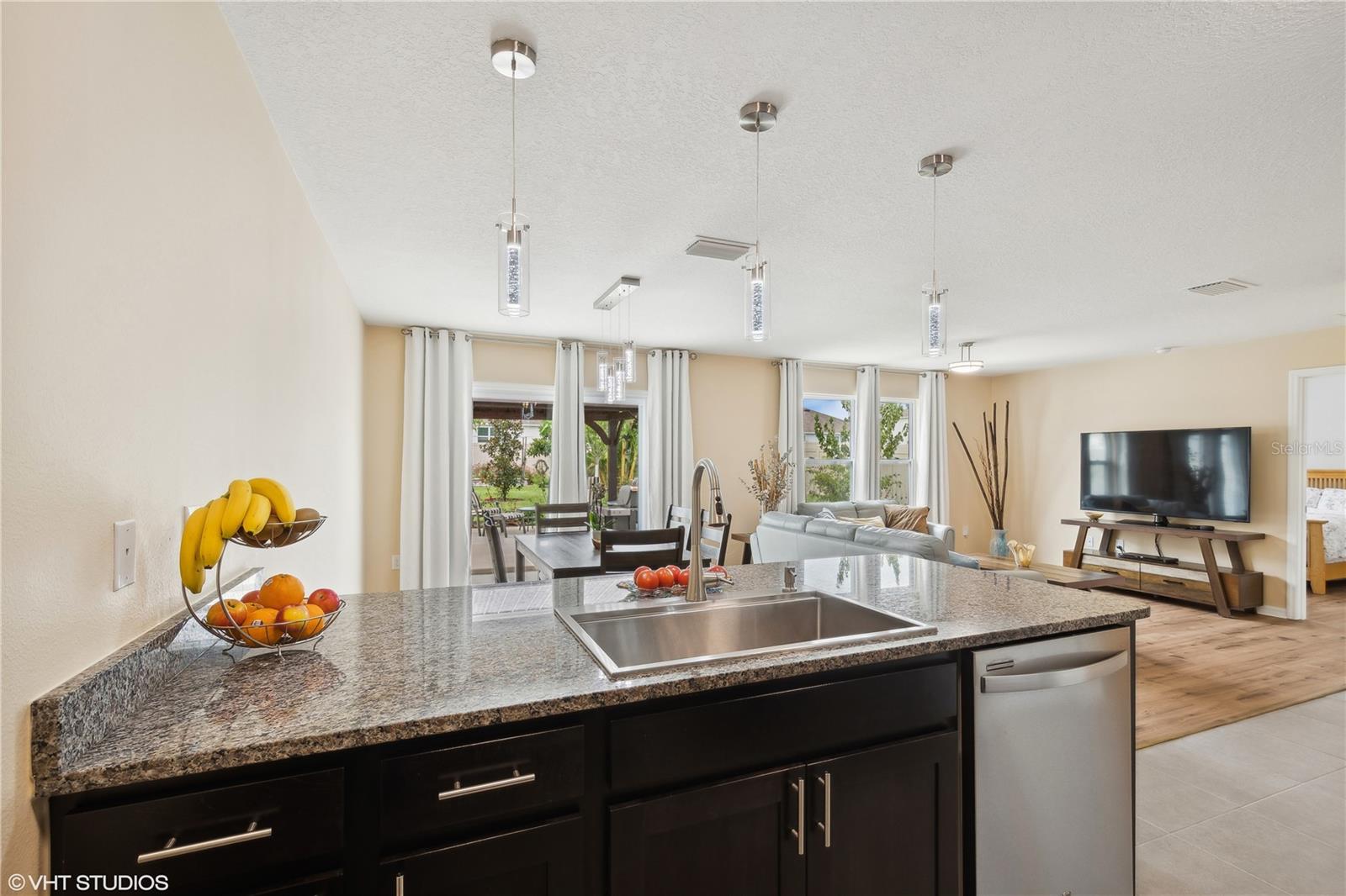 698 NW 243RD TER, NEWBERRY, FL, 32669