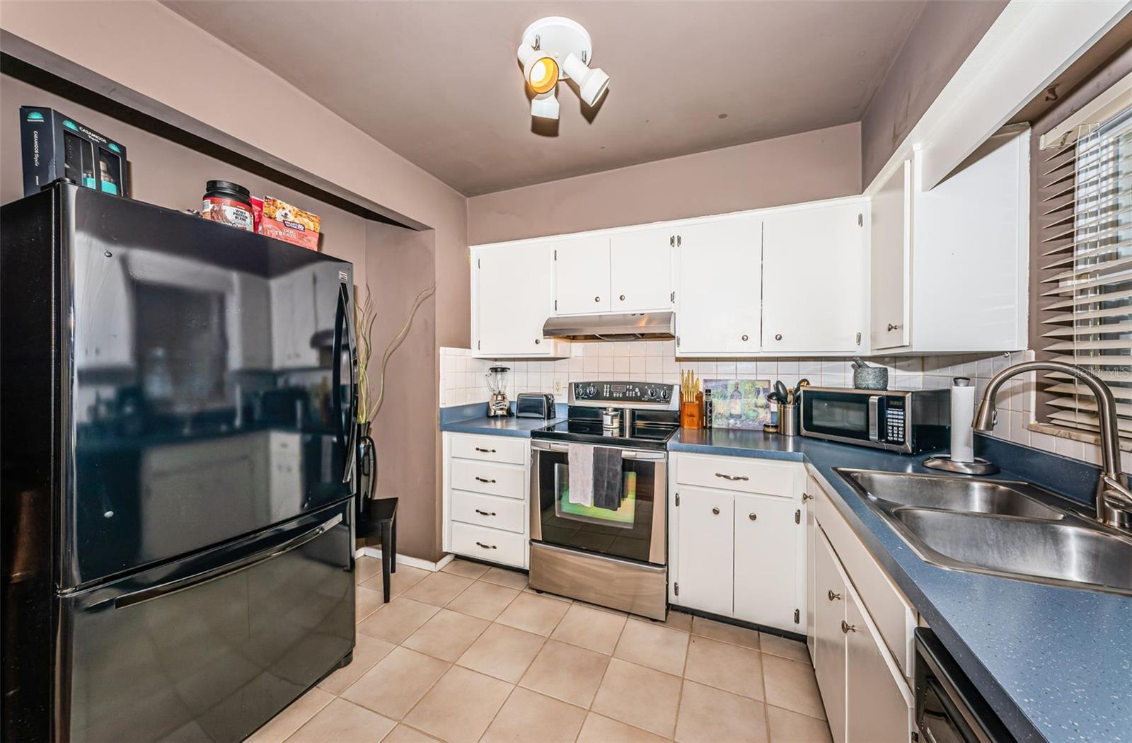 2048 64TH AVE S, ST PETERSBURG, FL, 33712