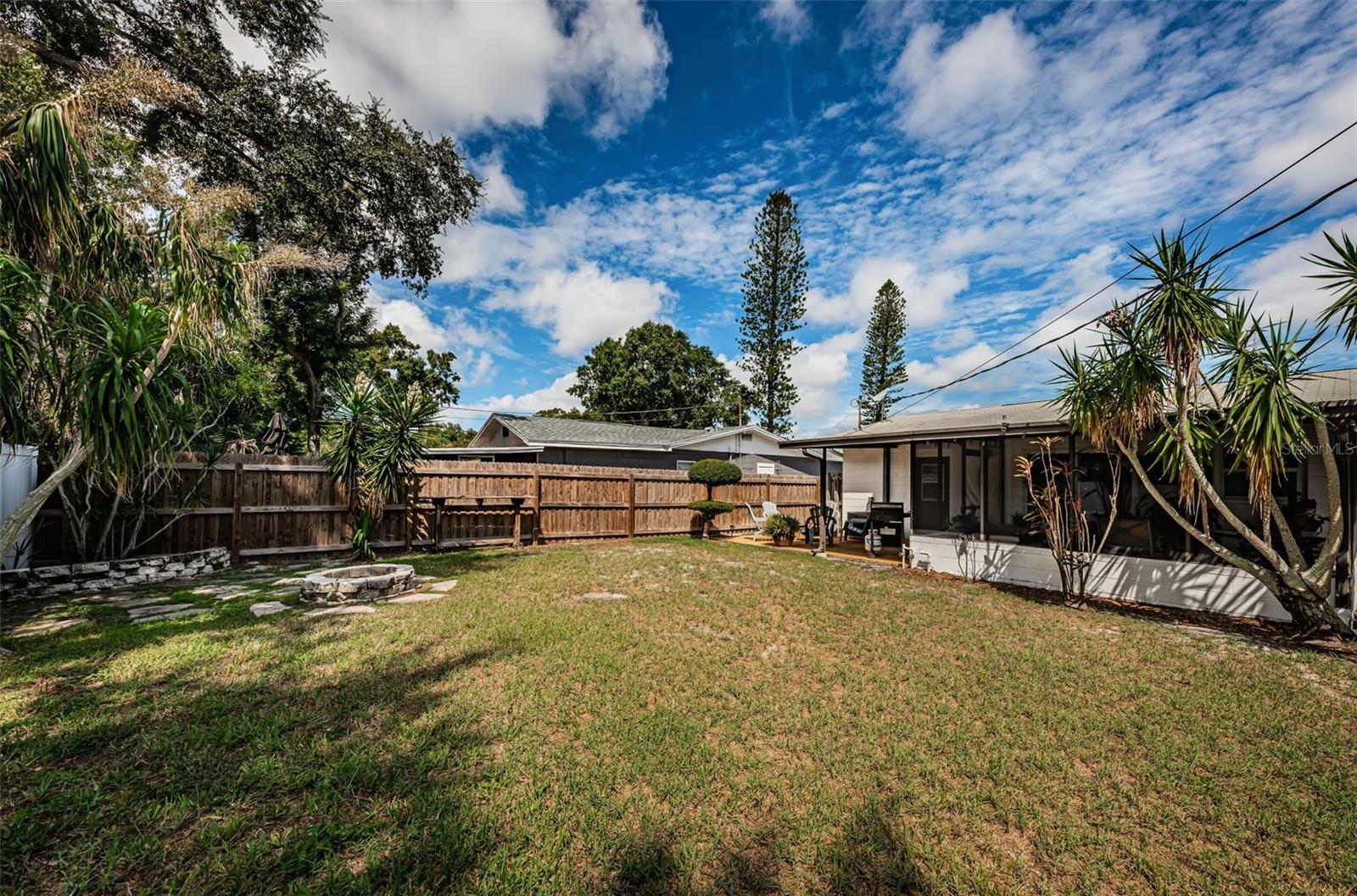 2048 64TH AVE S, ST PETERSBURG, FL, 33712