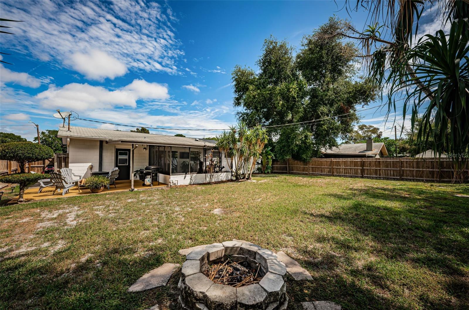 2048 64TH AVE S, ST PETERSBURG, FL, 33712