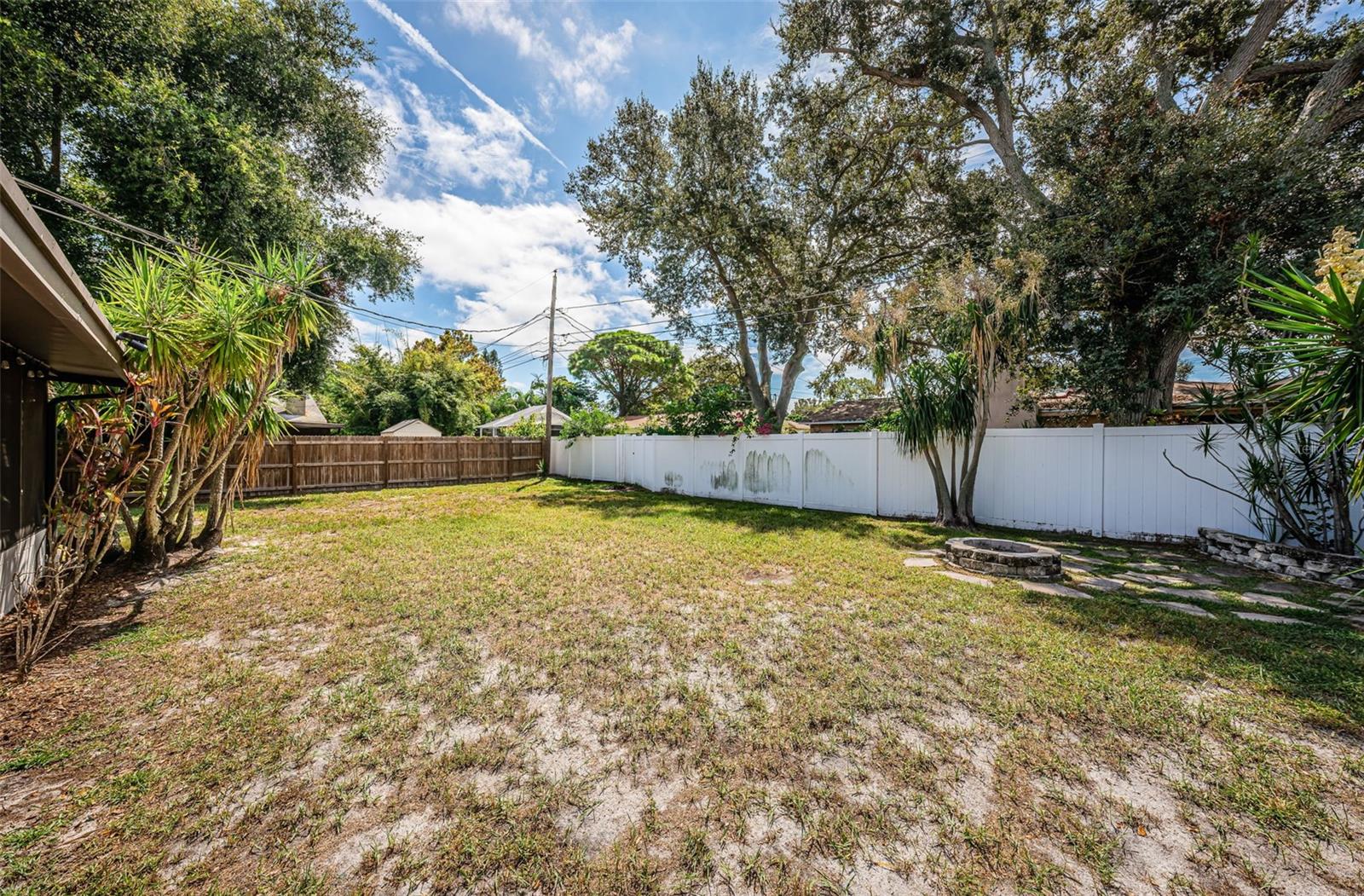 2048 64TH AVE S, ST PETERSBURG, FL, 33712