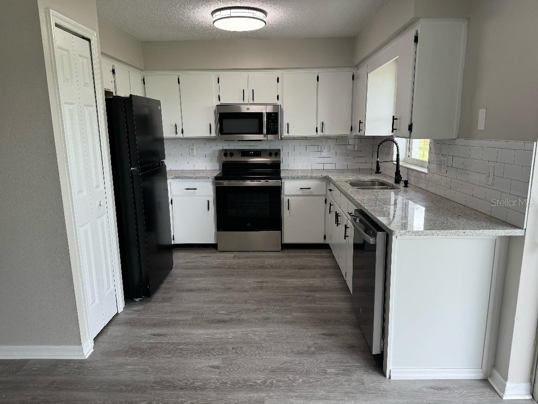 53 LAKE JACKSON DR, MASCOTTE, FL, 34753