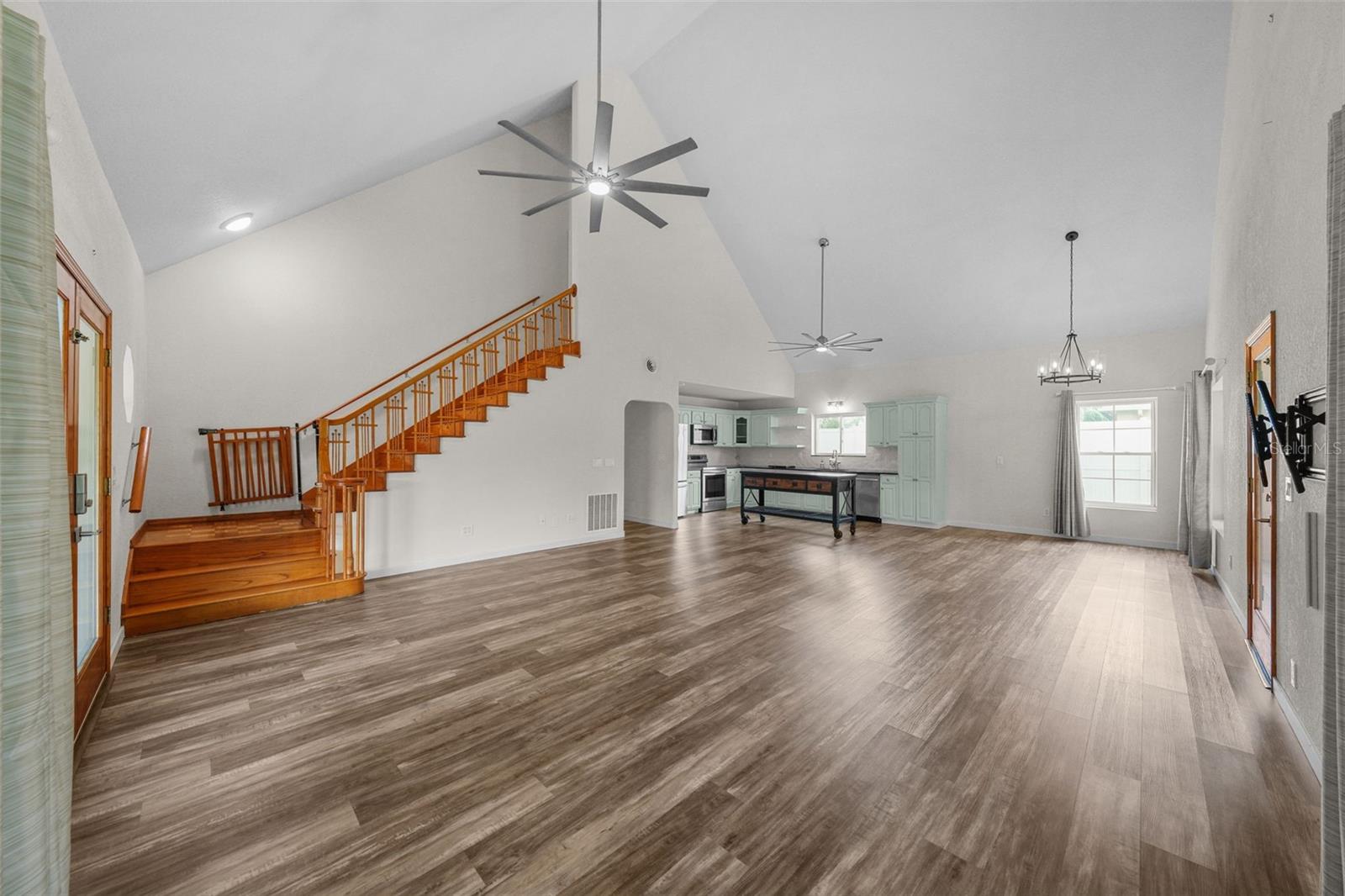 2220 LINDA LN, LUTZ, FL, 33558