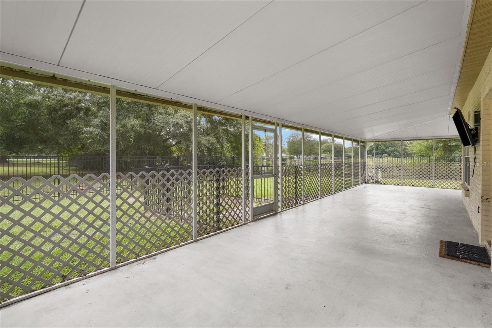 2220 LINDA LN, LUTZ, FL, 33558