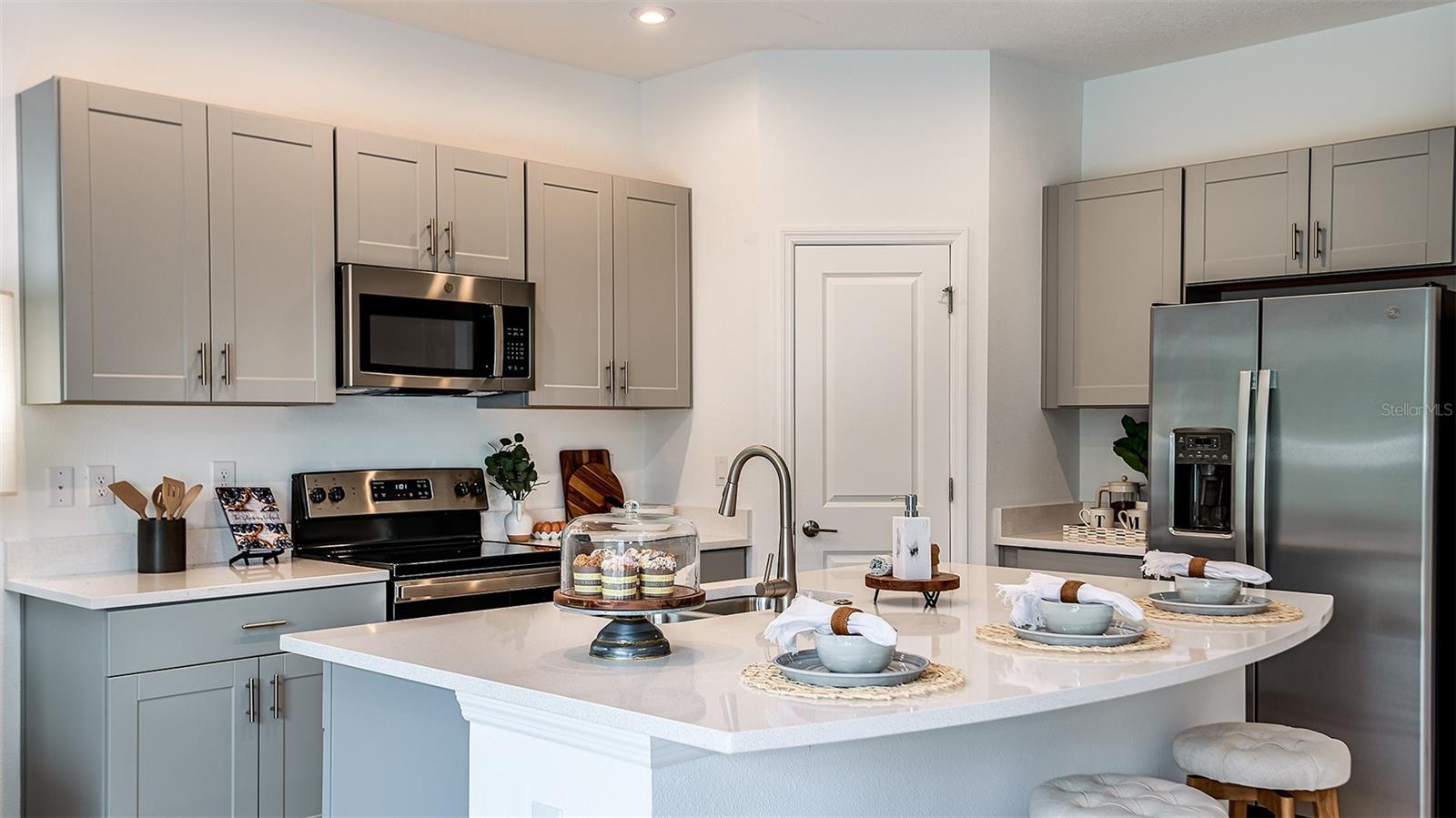 8705 WINTER BREEZE WAY, SARASOTA, FL, 34241