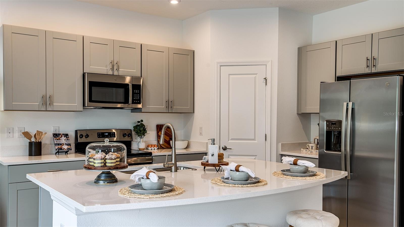8705 WINTER BREEZE WAY, SARASOTA, FL, 34241