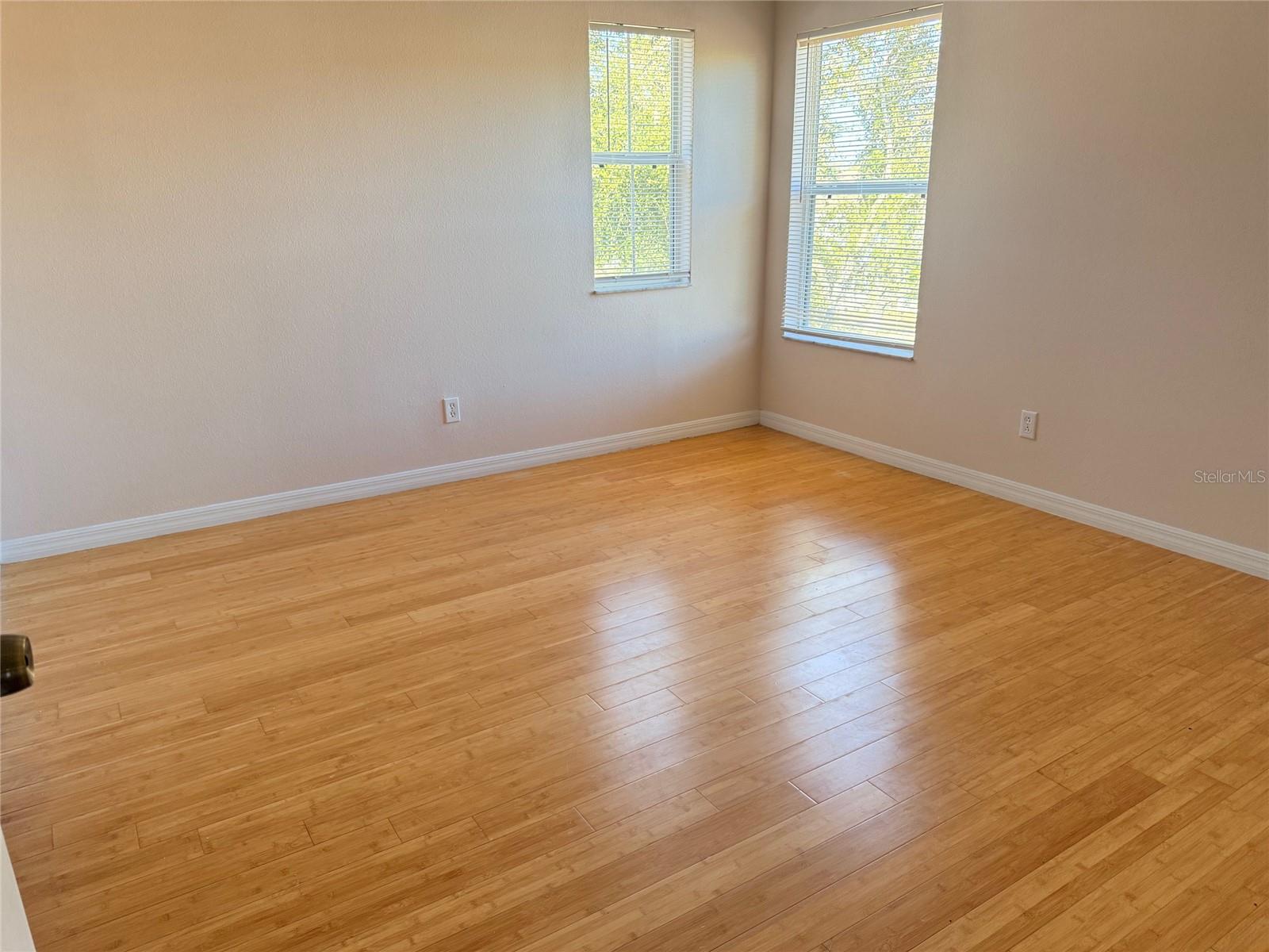 963 N JACKS LAKE RD, CLERMONT, FL, 34711