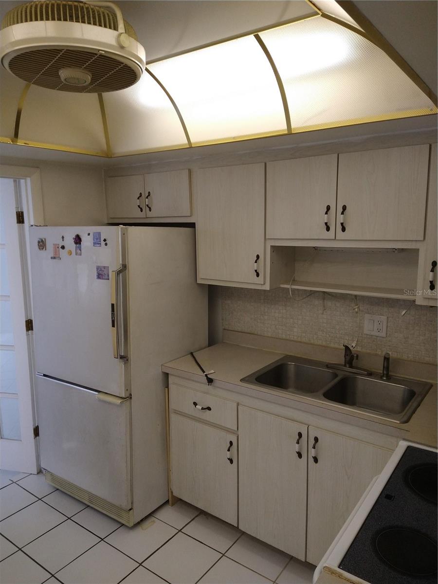 8100 DR MARTIN LUTHER KING JR ST N #208, ST PETERSBURG, FL, 33702