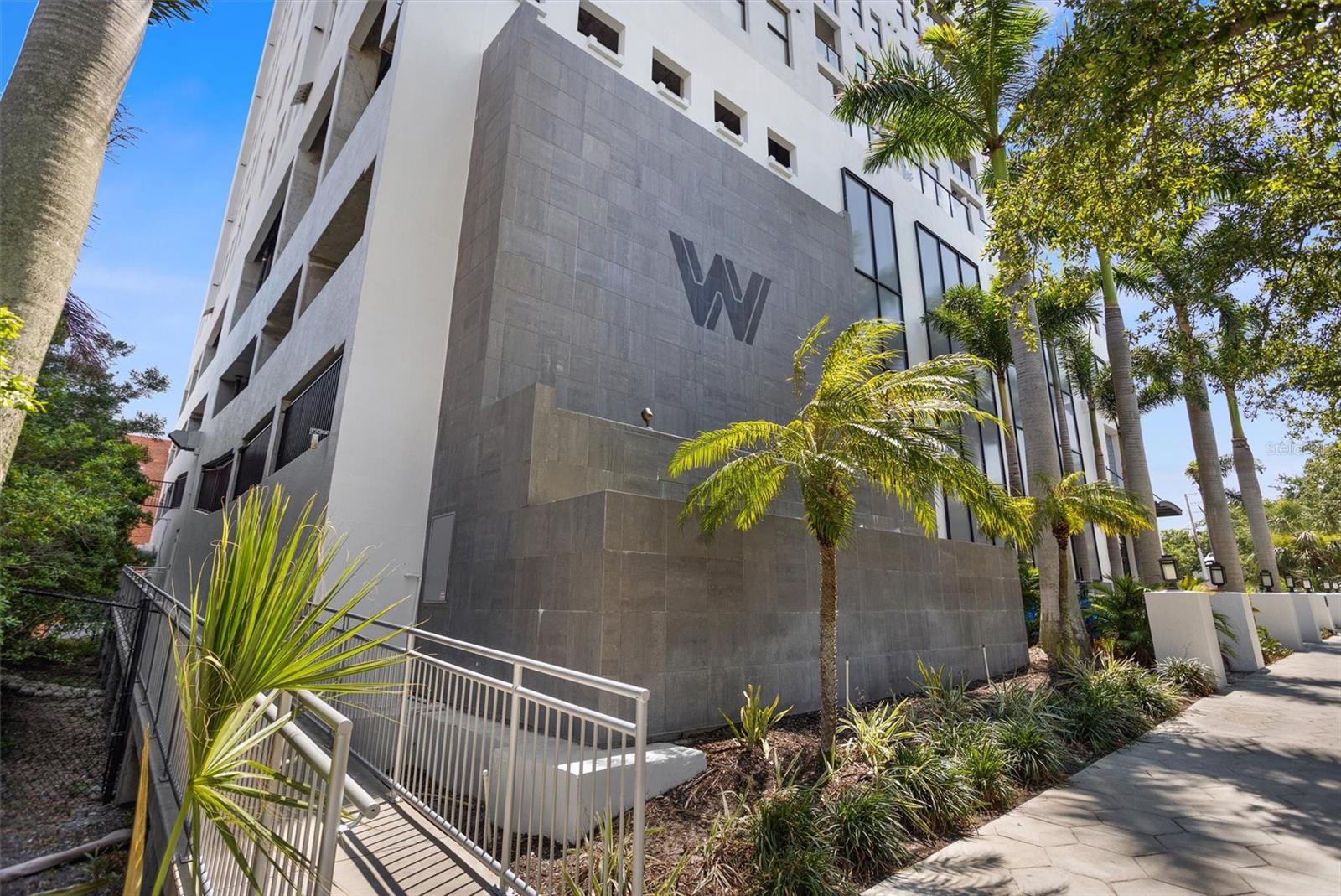 226 5TH AVE N #1101, ST PETERSBURG, FL, 33701