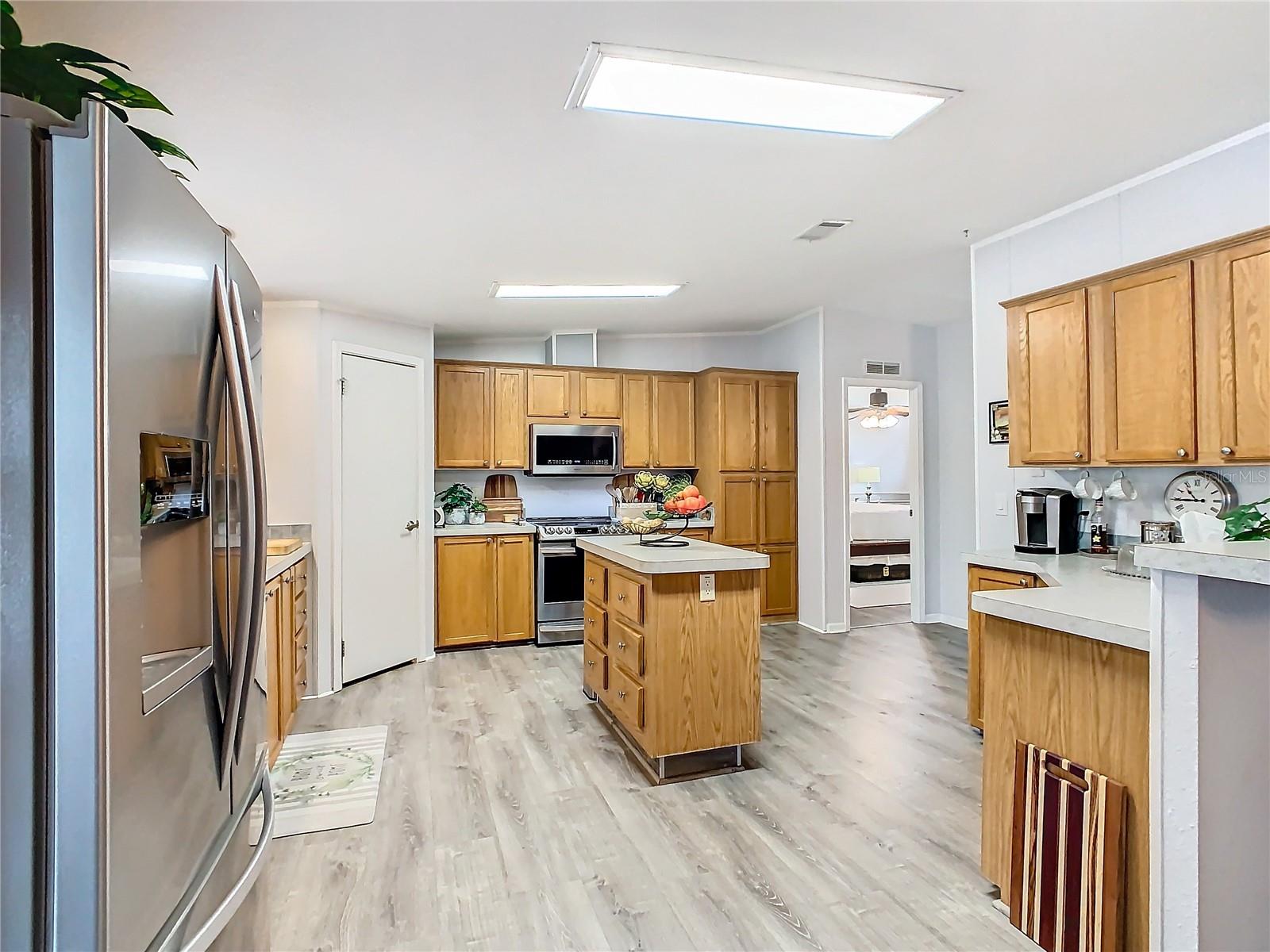 348 EDGEWOOD BLVD, LAKE WALES, FL, 33898