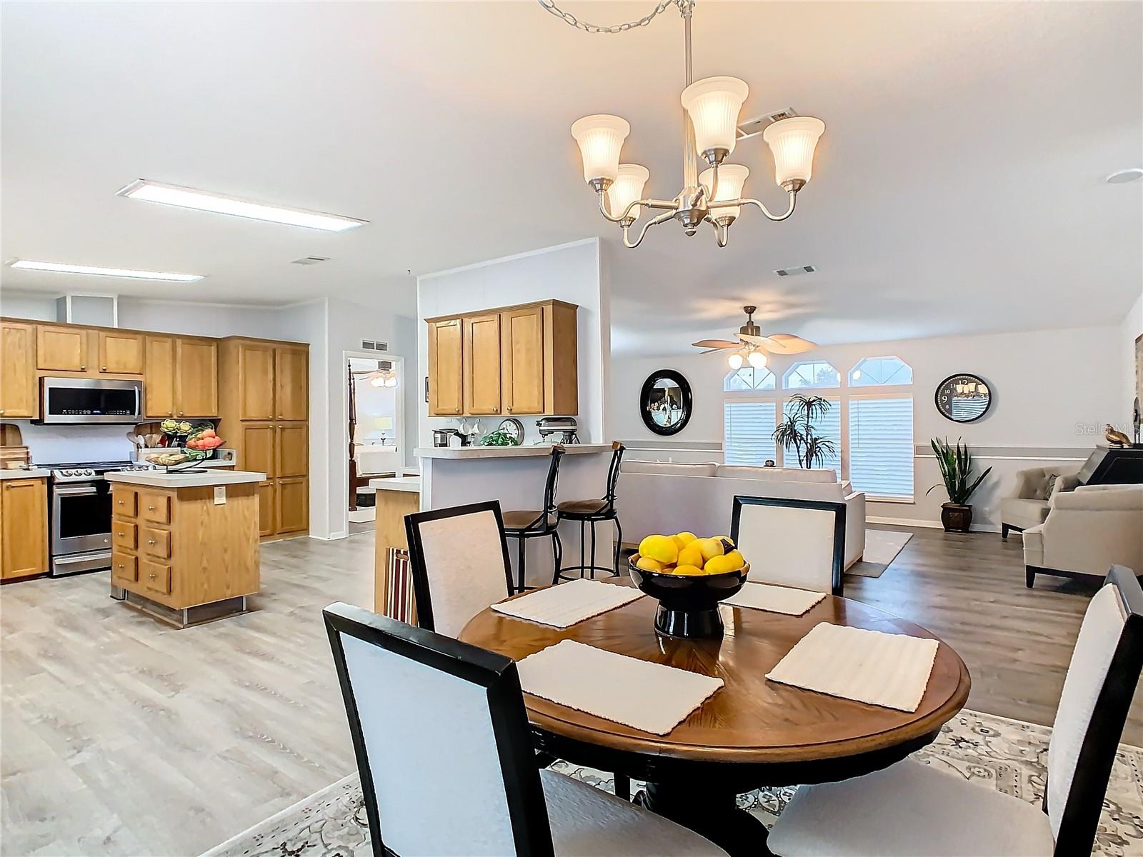 348 EDGEWOOD BLVD, LAKE WALES, FL, 33898