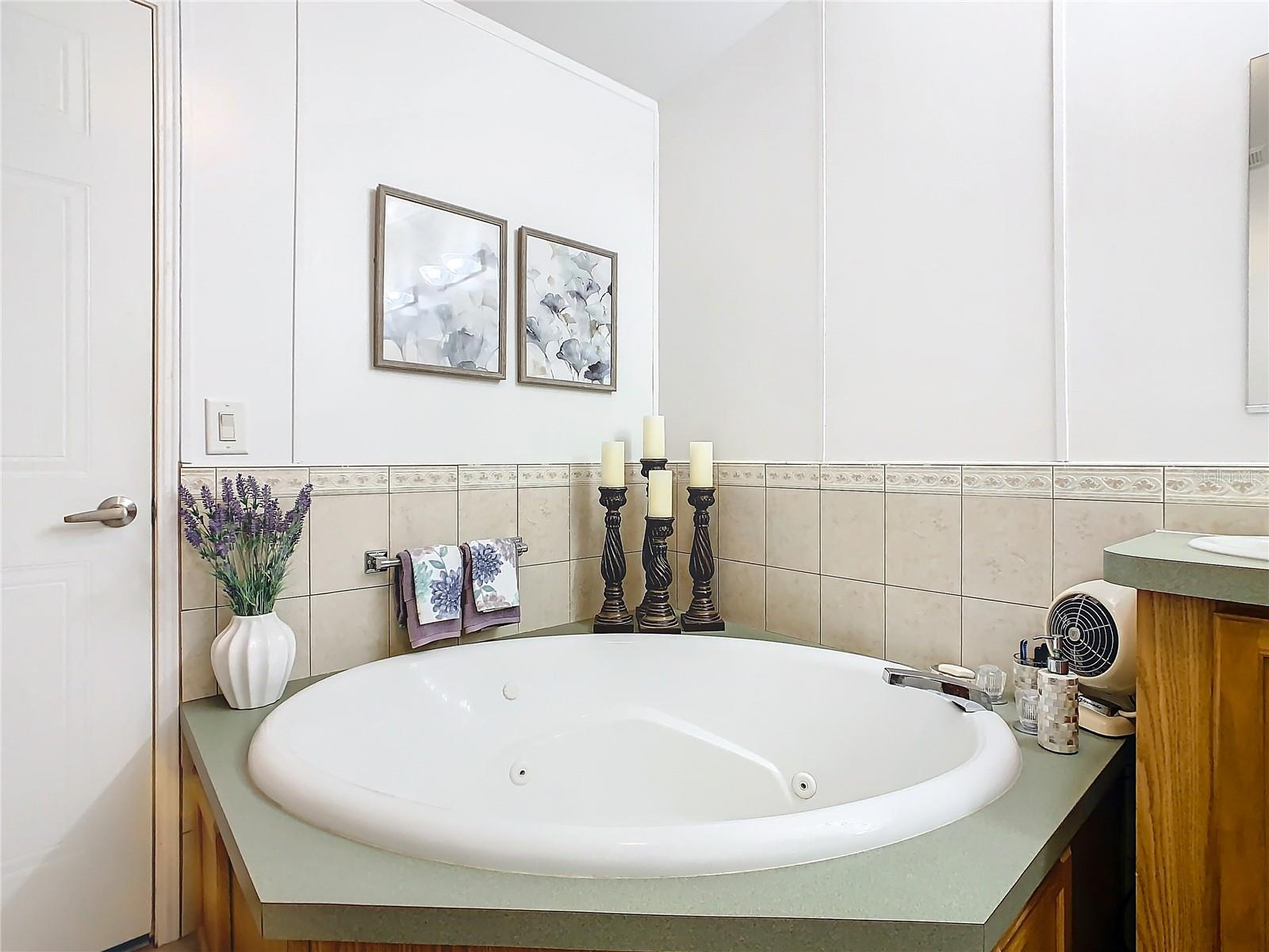 348 EDGEWOOD BLVD, LAKE WALES, FL, 33898