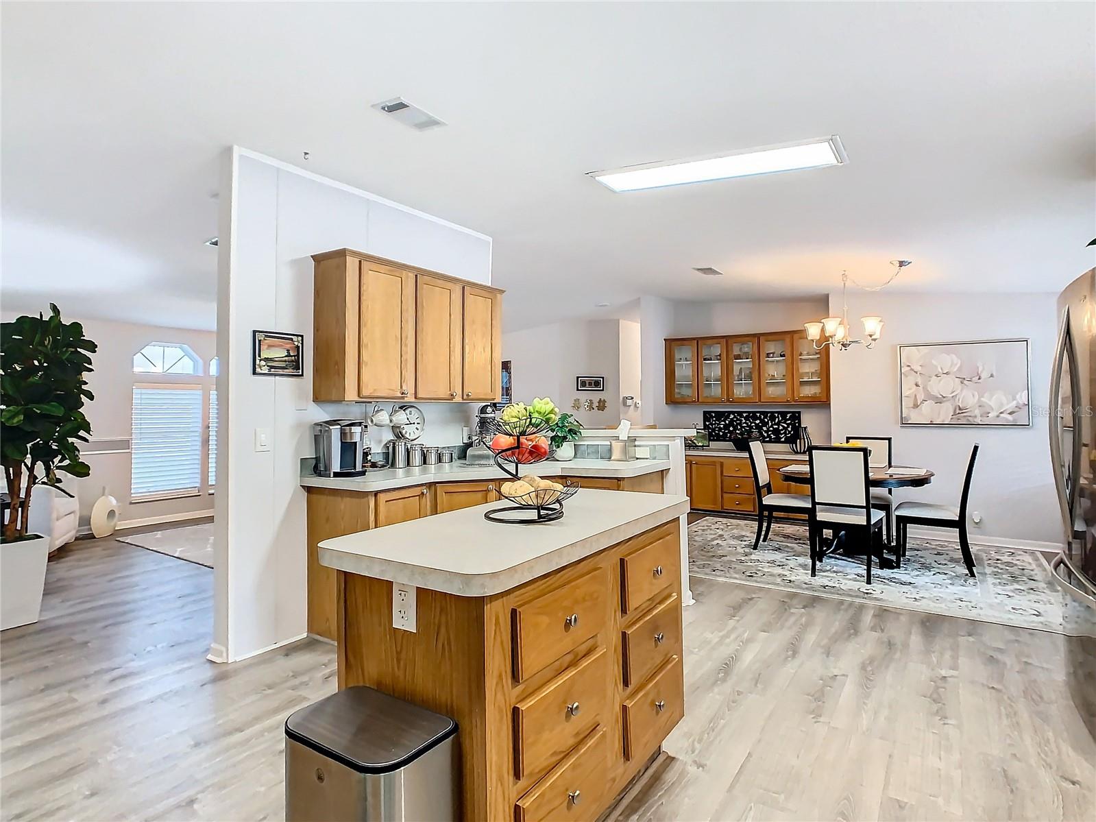 348 EDGEWOOD BLVD, LAKE WALES, FL, 33898