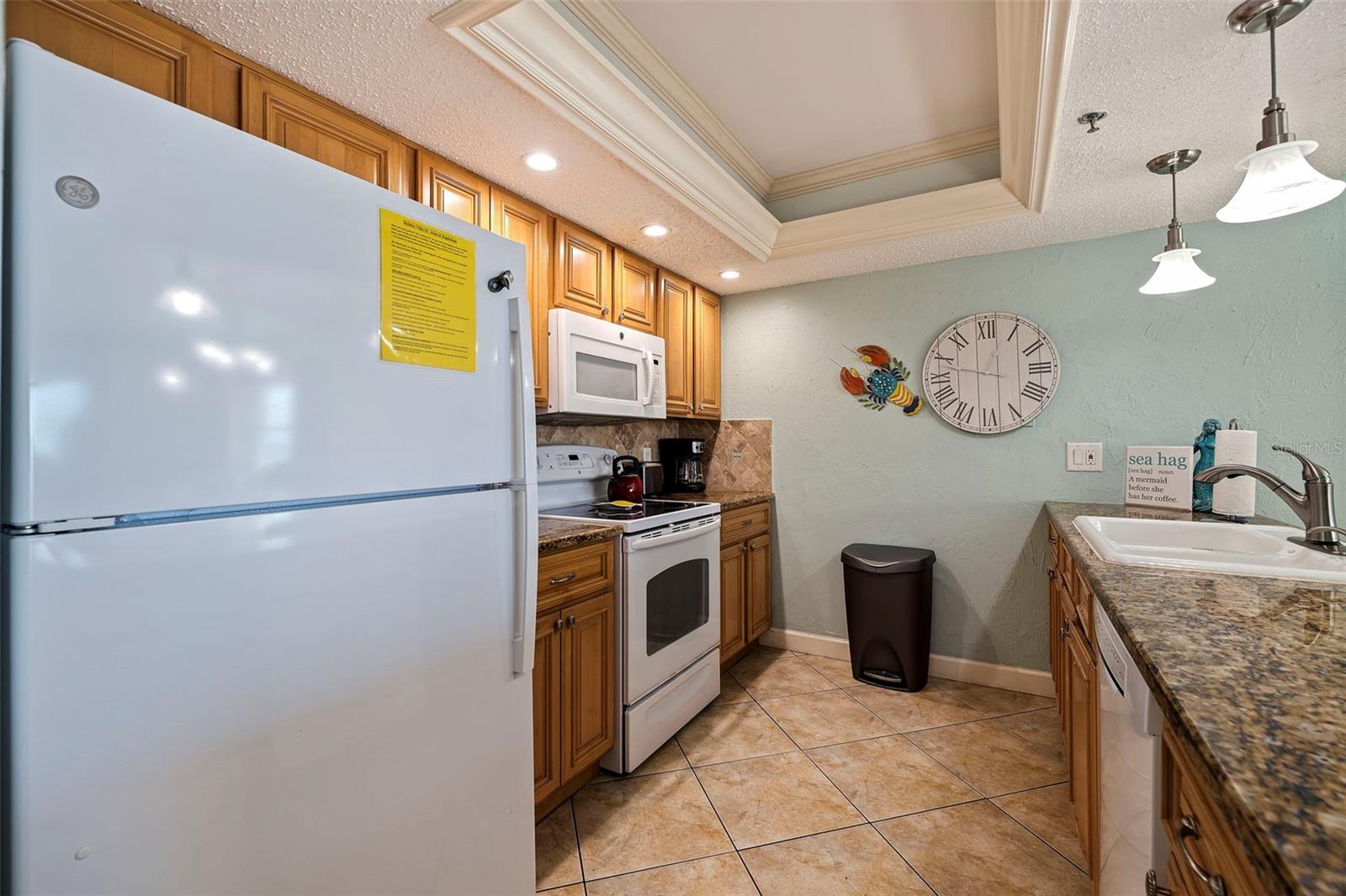 18610 GULF BLVD #402, INDIAN SHORES, FL, 33785