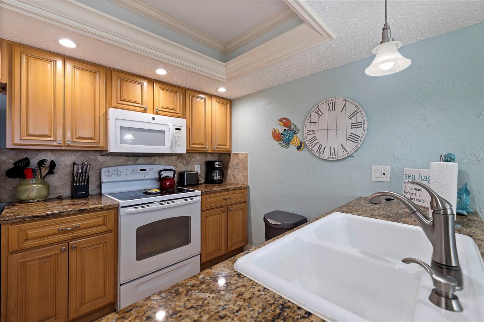 18610 GULF BLVD #402, INDIAN SHORES, FL, 33785