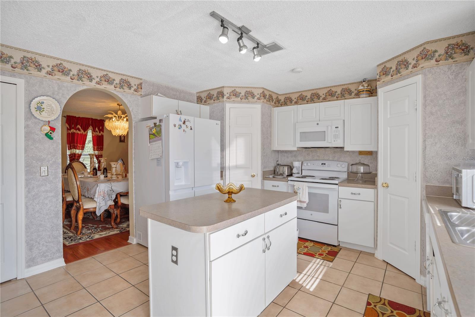 6860 WESTLAKE BLVD, ORLANDO, FL, 32810