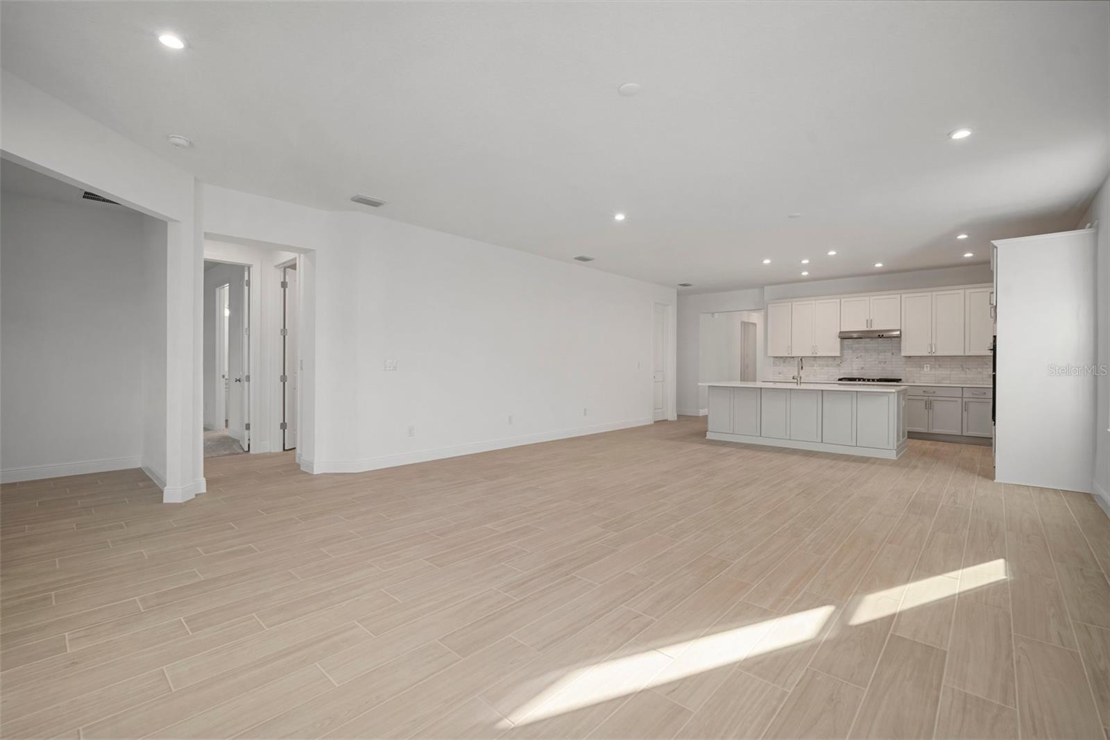 6216 BROAD FIELD AVE, APOLLO BEACH, FL, 33572