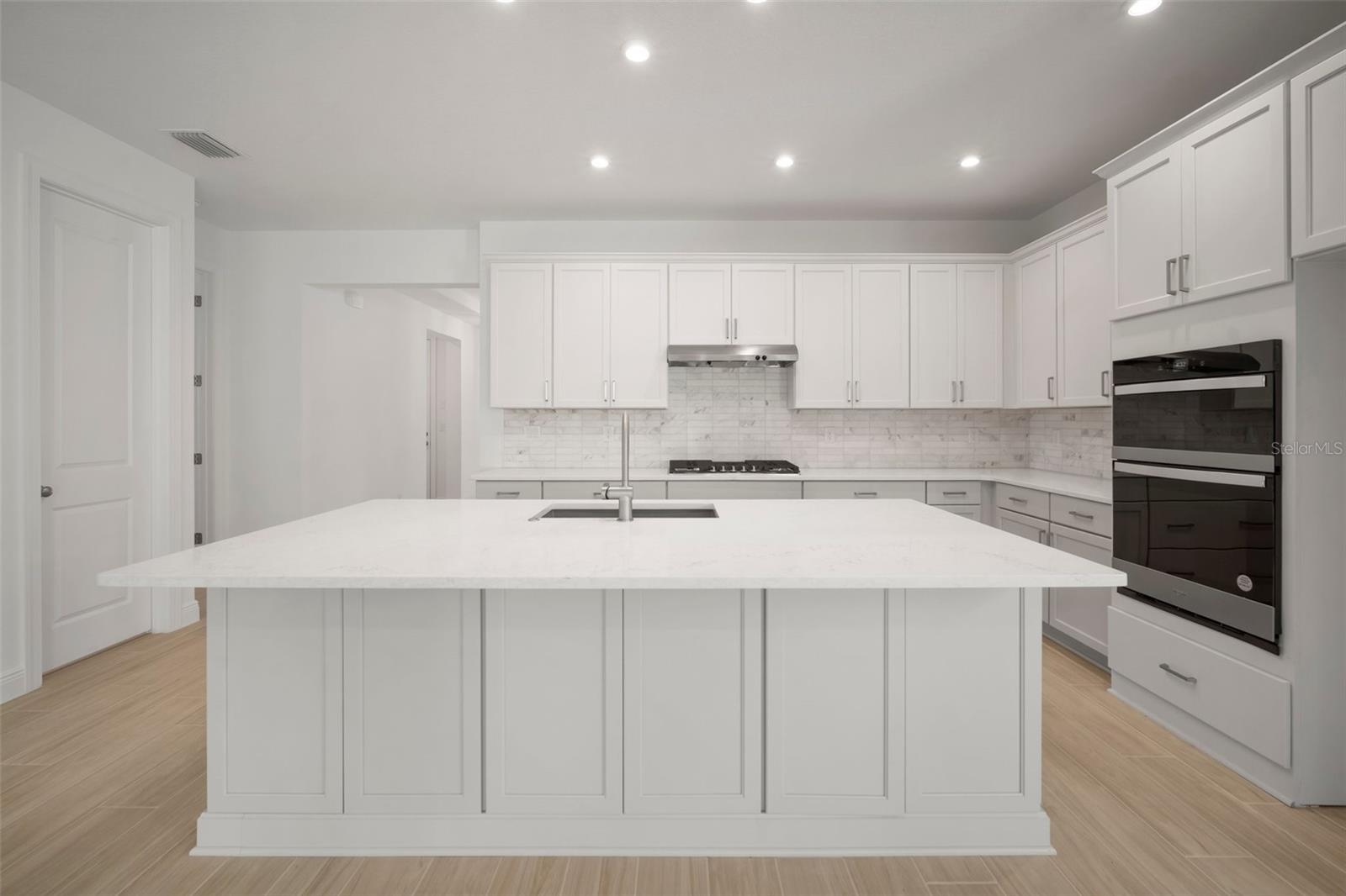 6216 BROAD FIELD AVE, APOLLO BEACH, FL, 33572