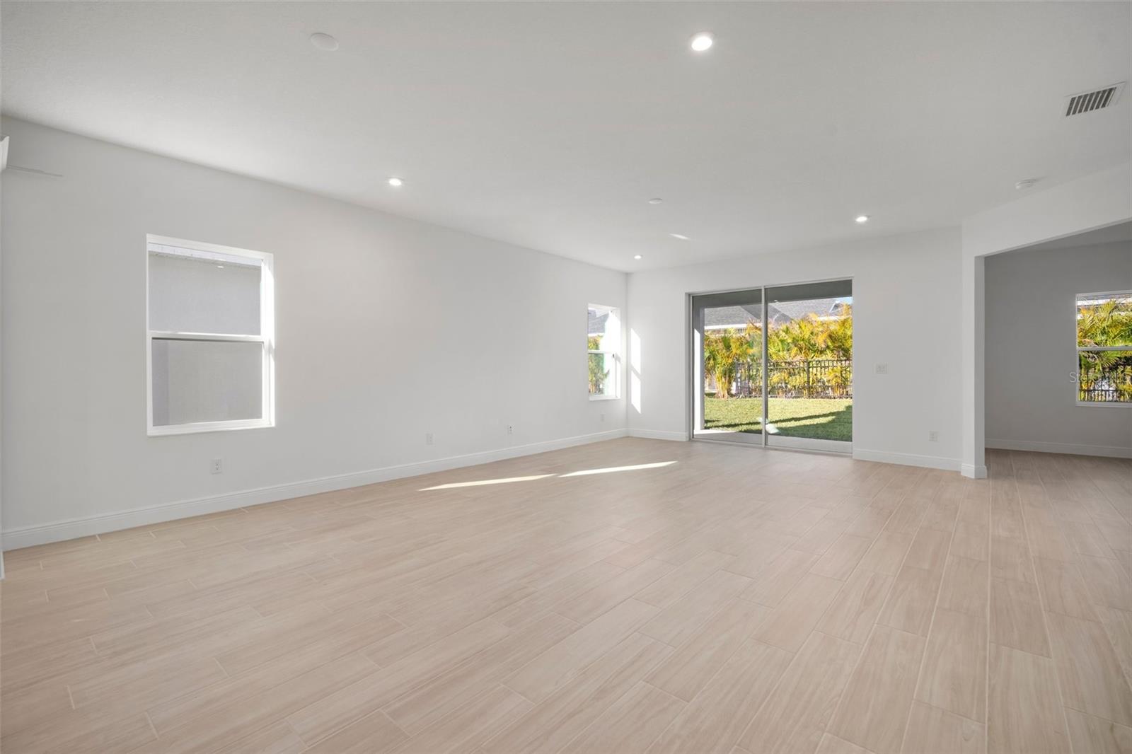 6216 BROAD FIELD AVE, APOLLO BEACH, FL, 33572