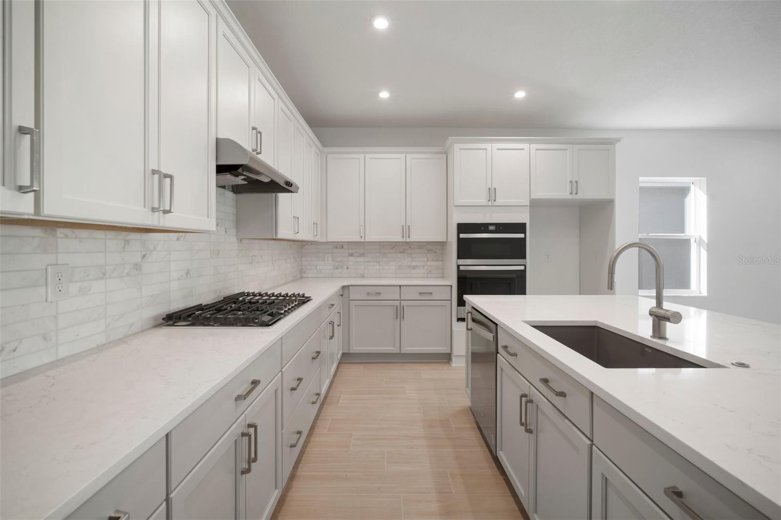 6216 BROAD FIELD AVE, APOLLO BEACH, FL, 33572