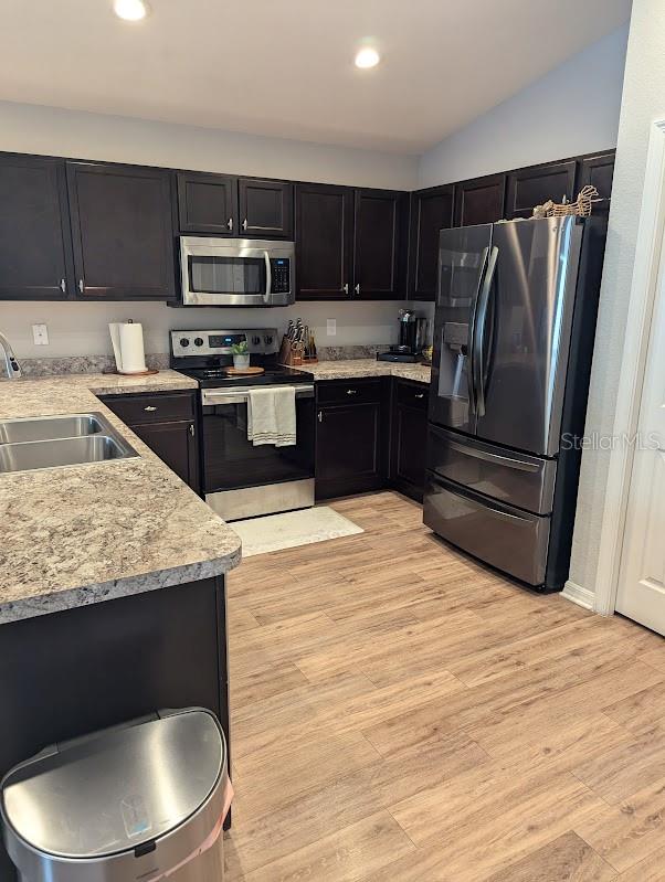 1034 RIVERSHORE AVE, LAKELAND, FL, 33809