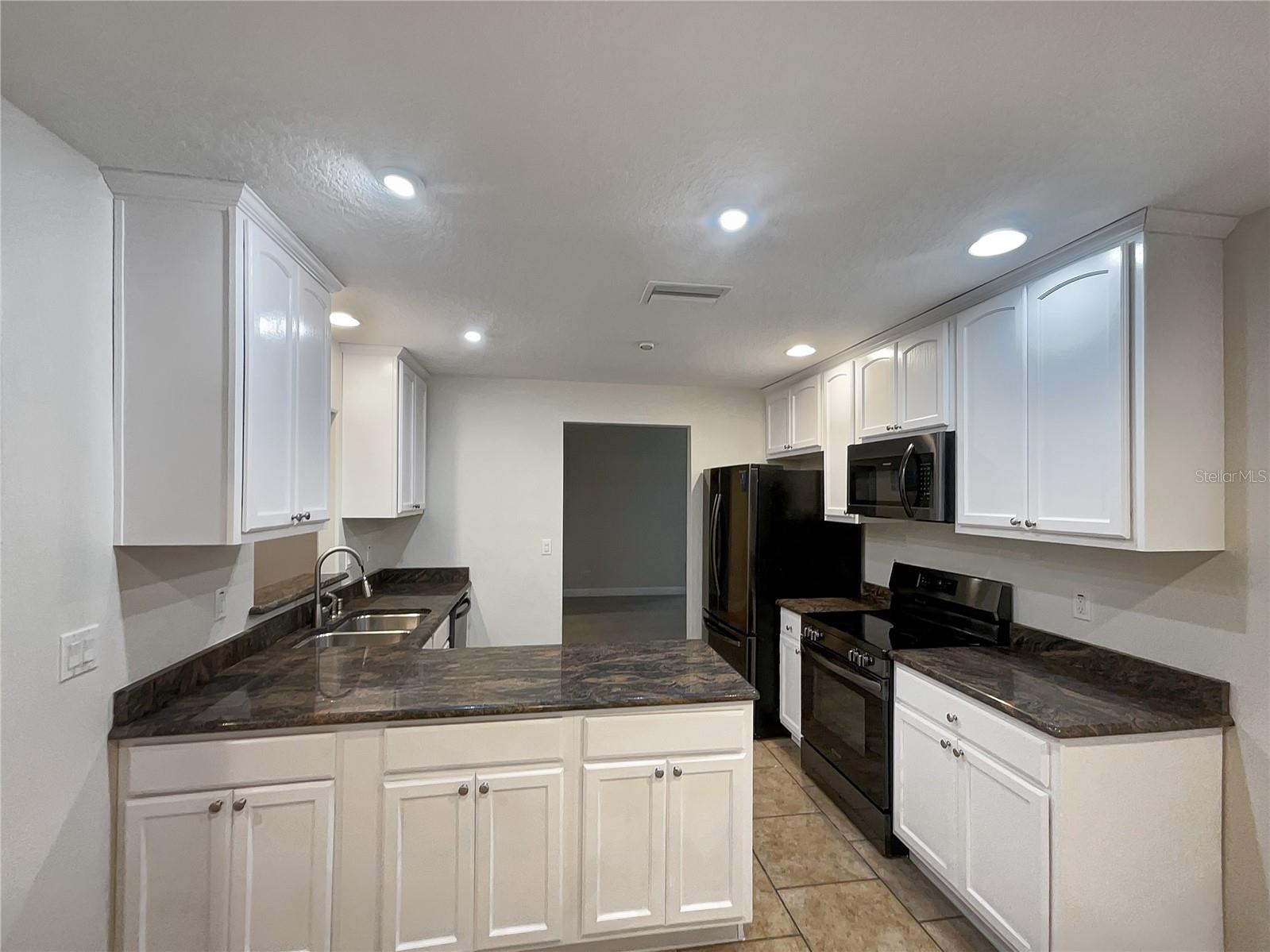 1402 VALHALLA ST, DELTONA, FL, 32725