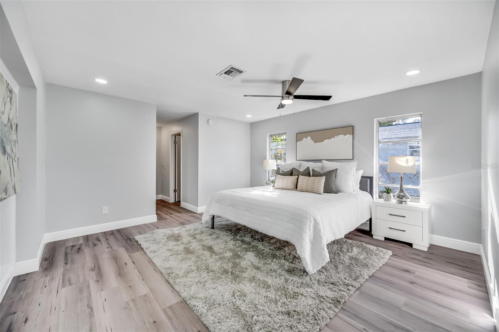 1811 FOREST DR, OLDSMAR, FL, 34677