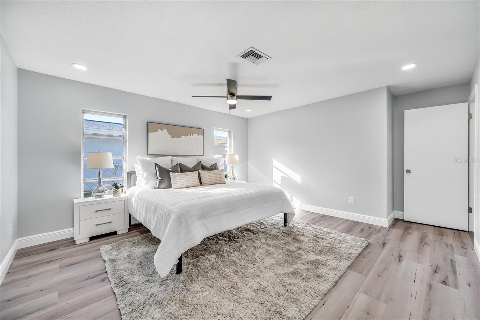 1811 FOREST DR, OLDSMAR, FL, 34677