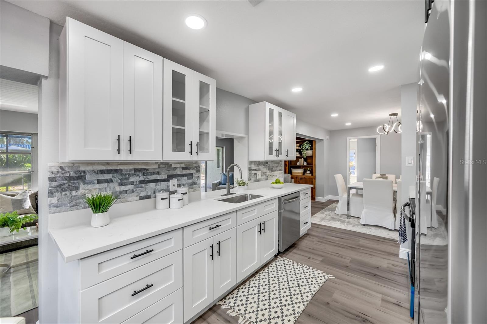 1811 FOREST DR, OLDSMAR, FL, 34677