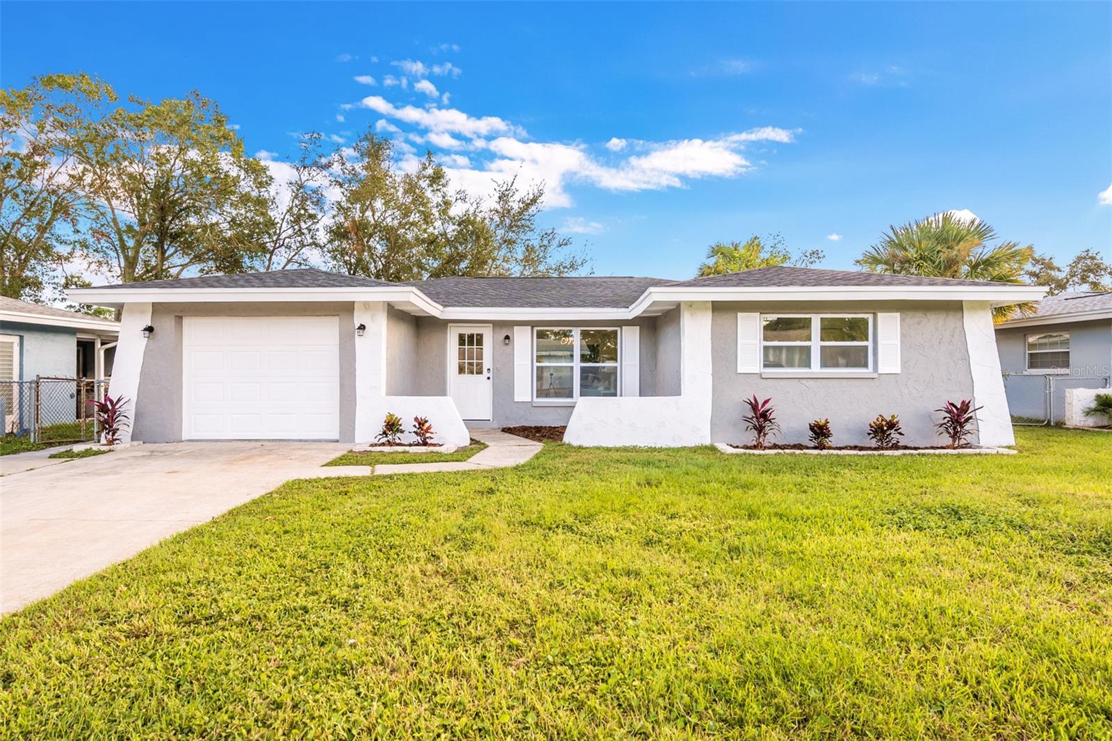 1811 FOREST DR, OLDSMAR, FL, 34677