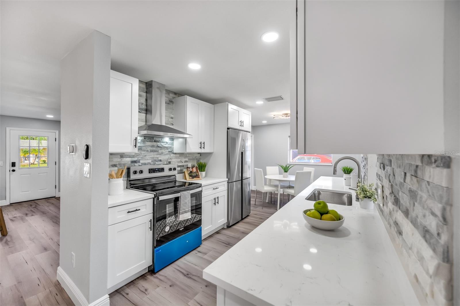 1811 FOREST DR, OLDSMAR, FL, 34677