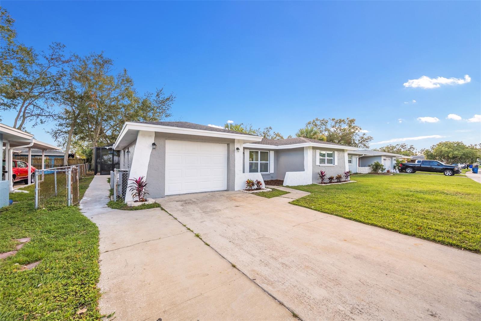 1811 FOREST DR, OLDSMAR, FL, 34677