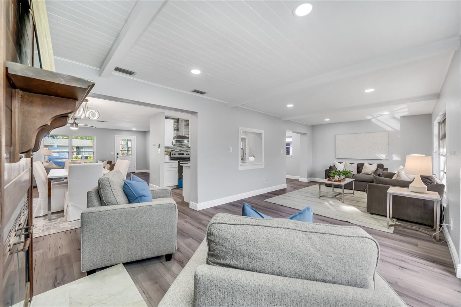 1811 FOREST DR, OLDSMAR, FL, 34677