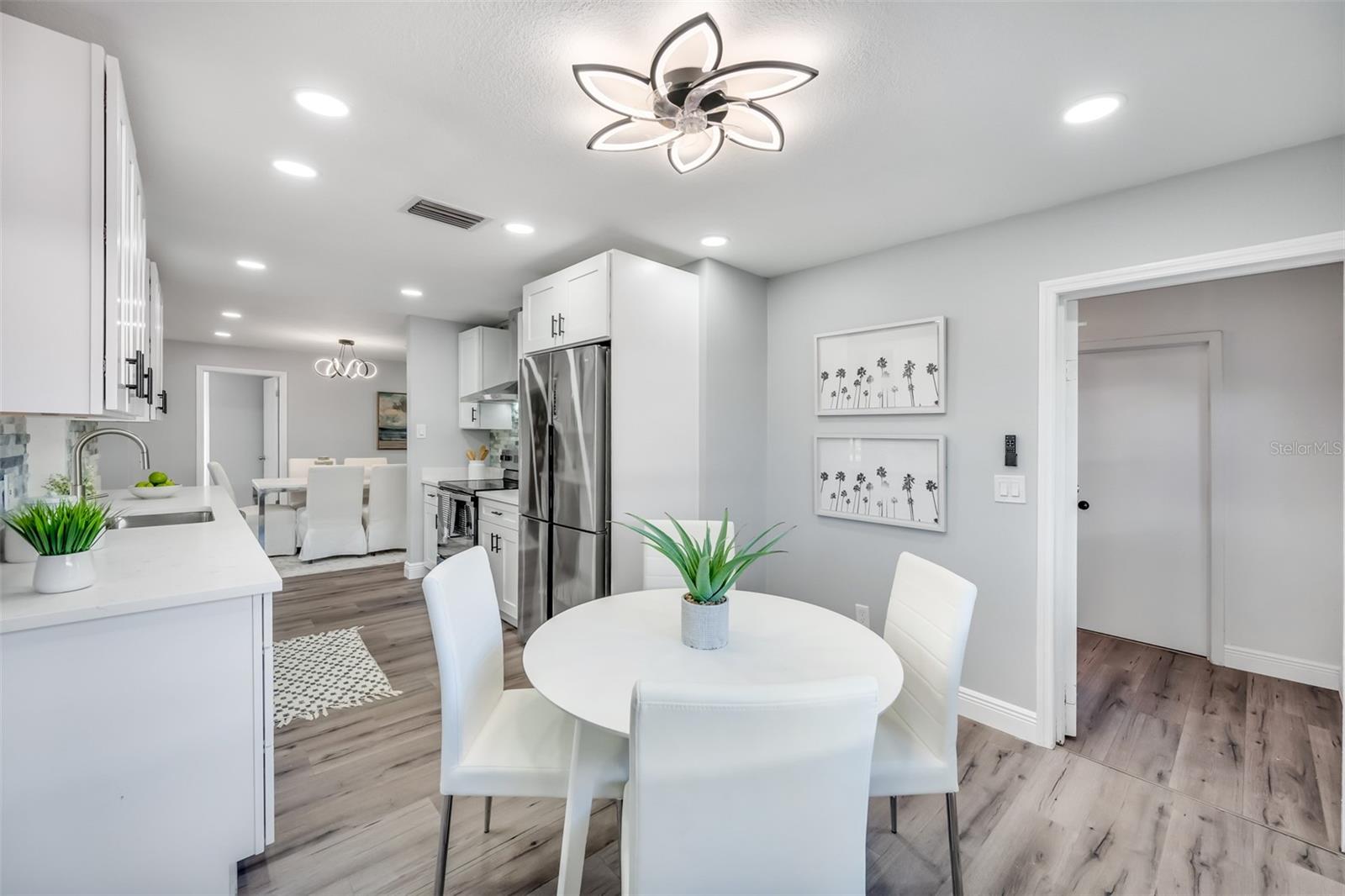 1811 FOREST DR, OLDSMAR, FL, 34677